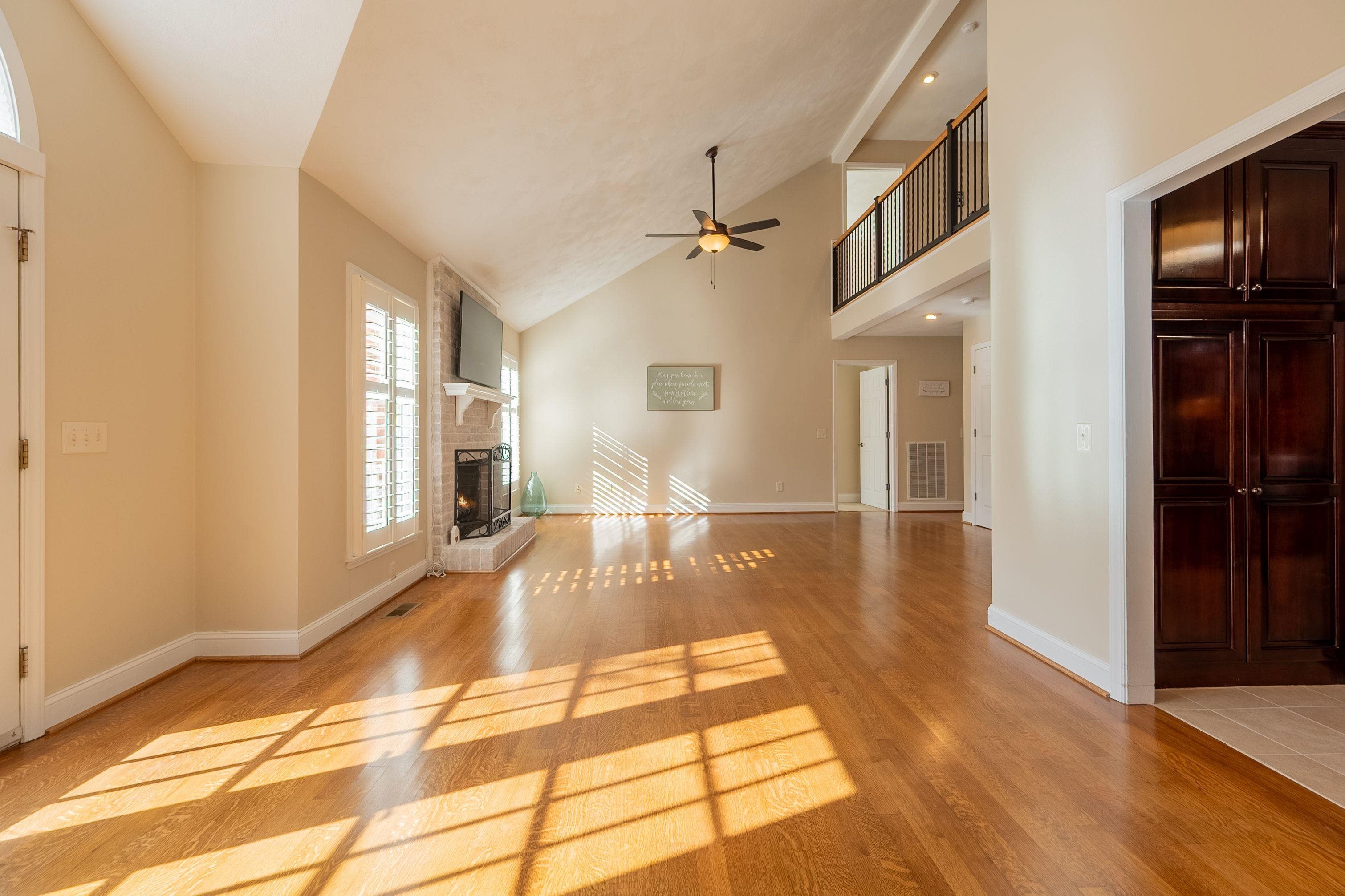 1016 OAK POINTE Court