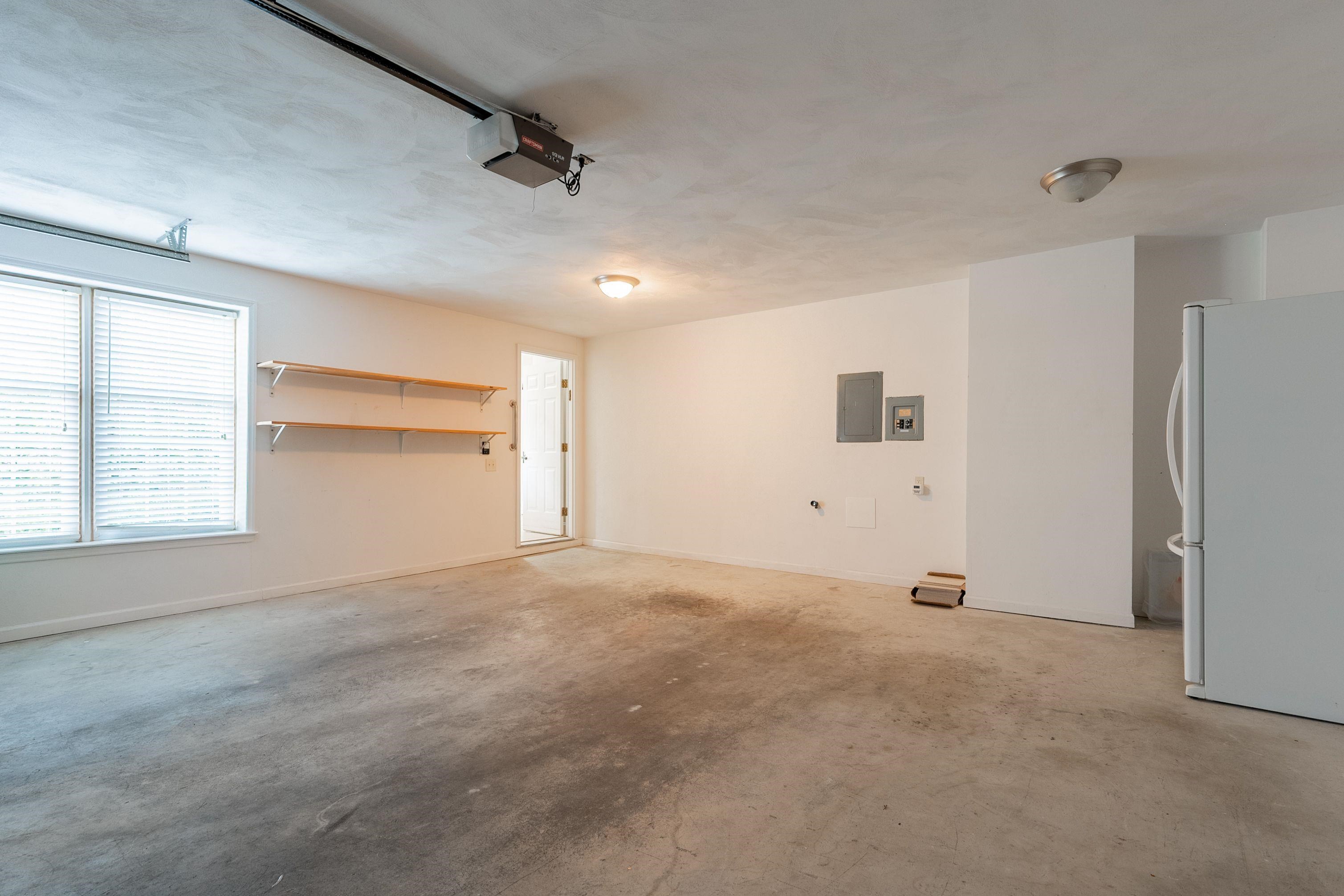 1016 OAK POINTE Court