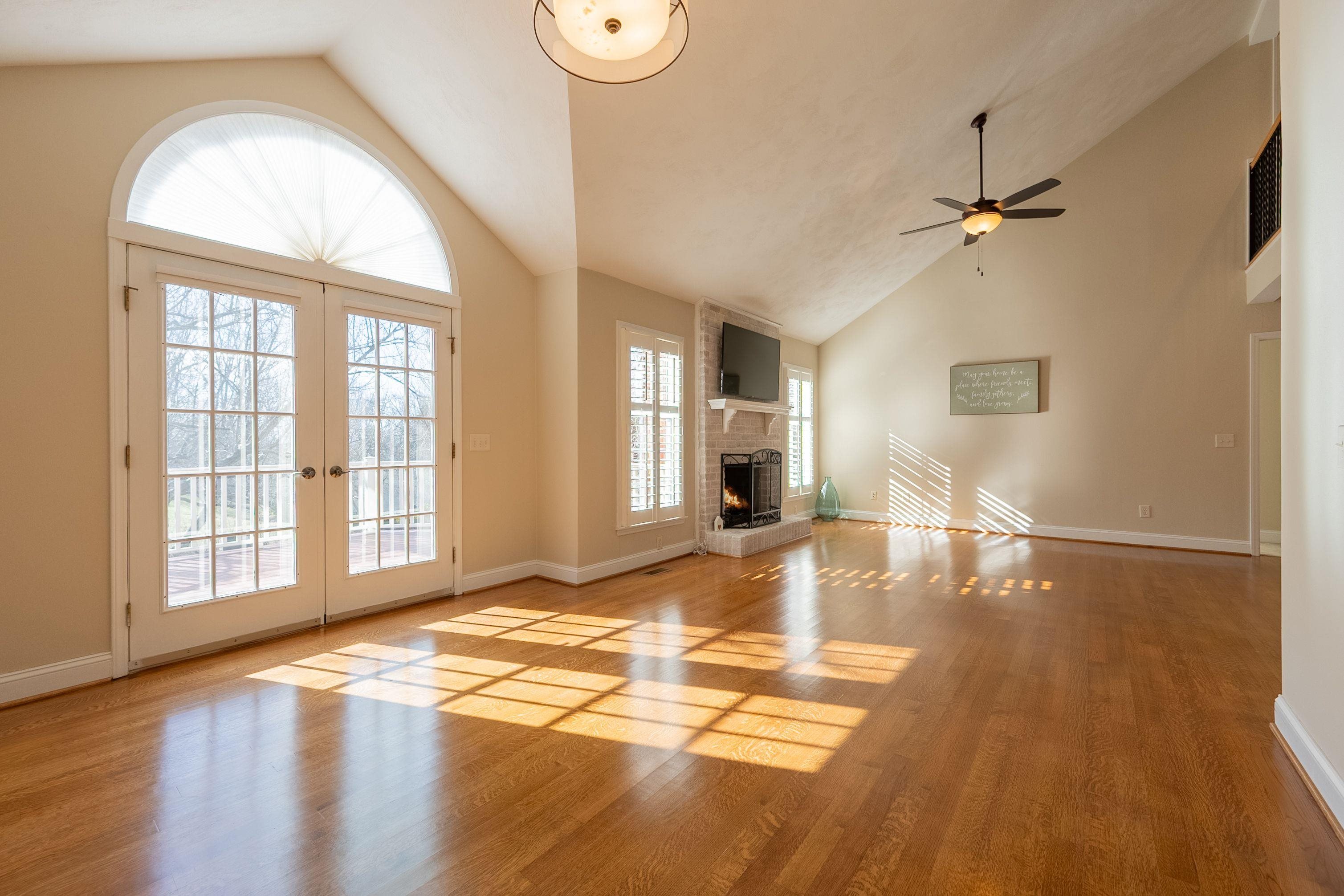1016 OAK POINTE Court