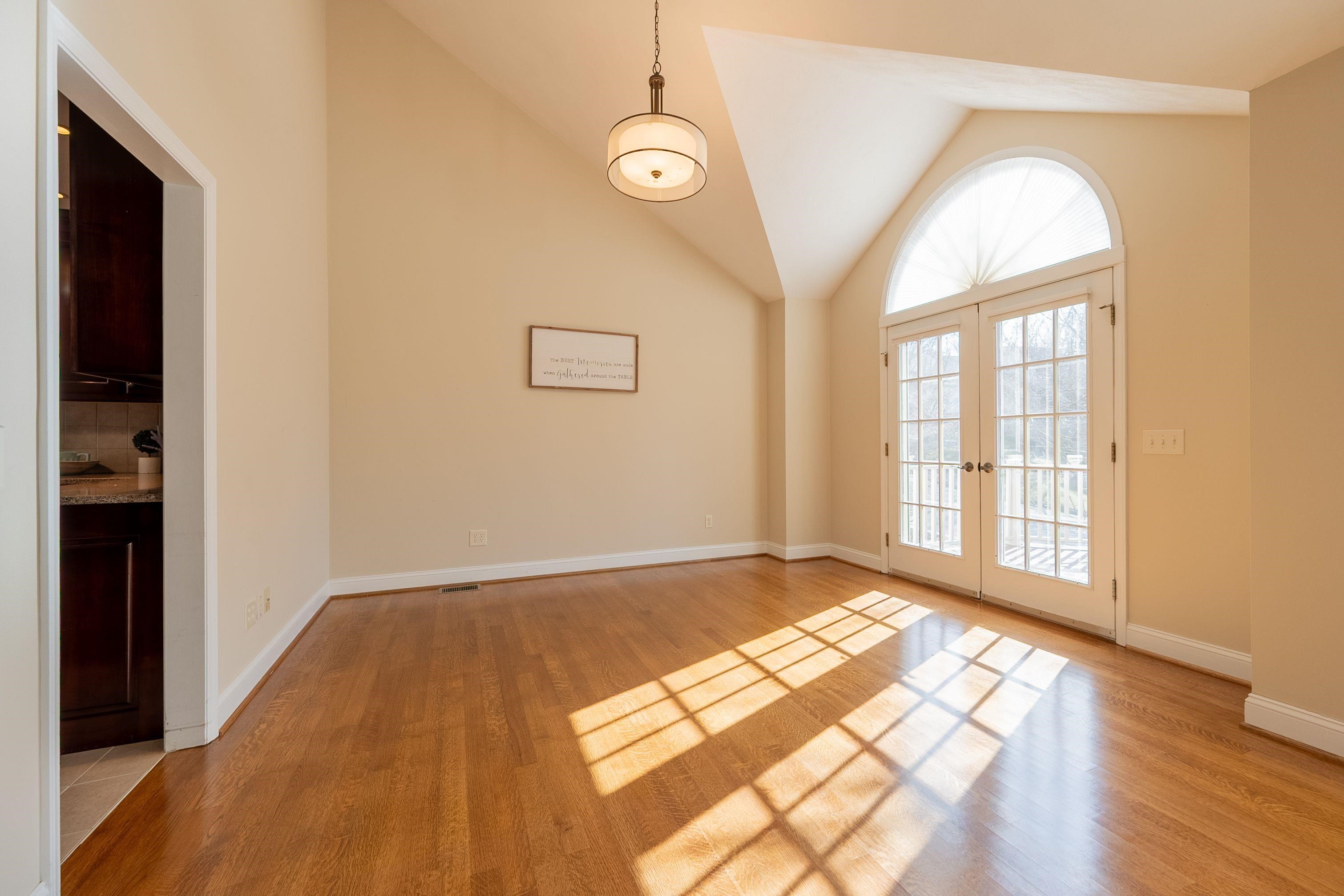 1016 OAK POINTE Court
