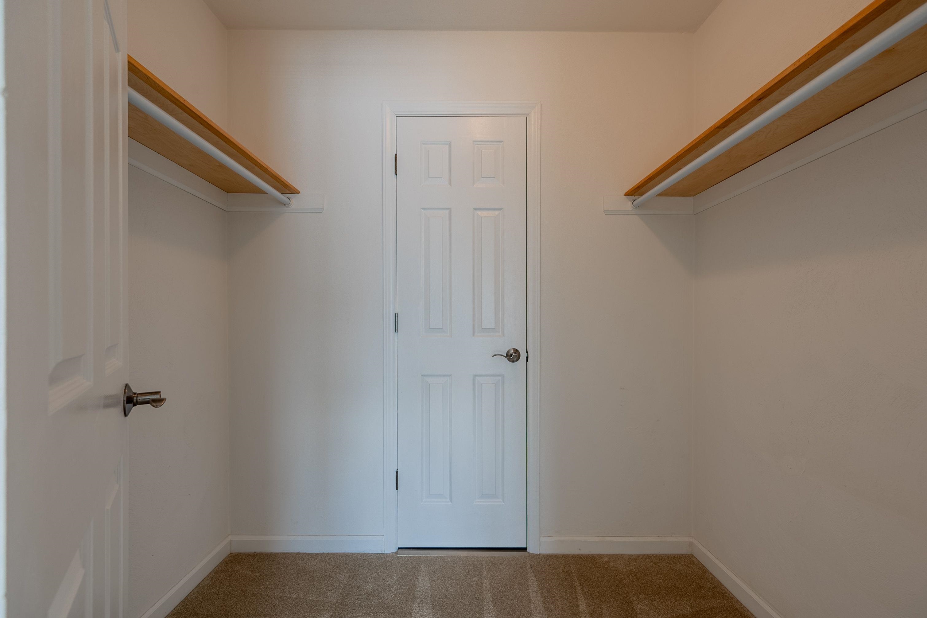 1016 OAK POINTE Court