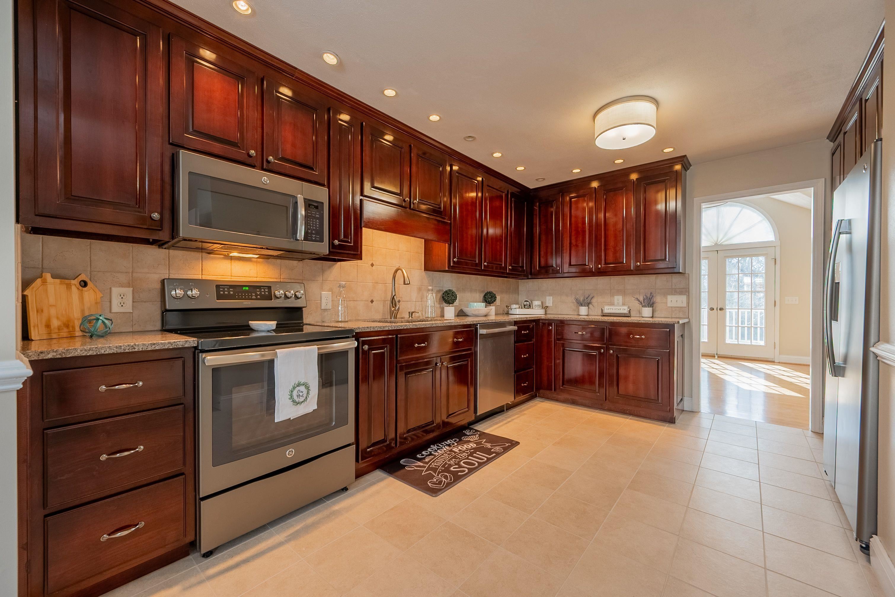 1016 OAK POINTE Court