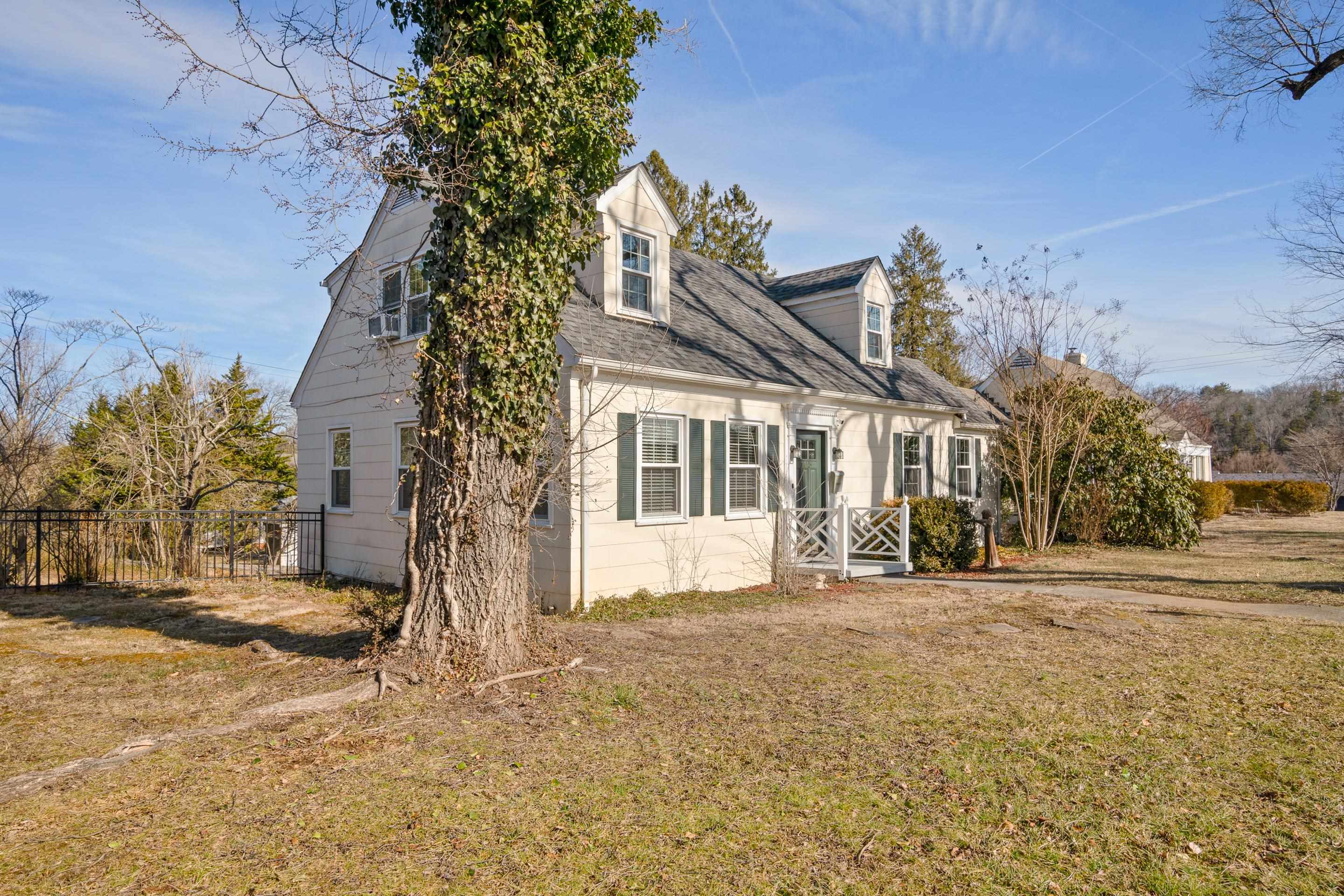 105 8th Street