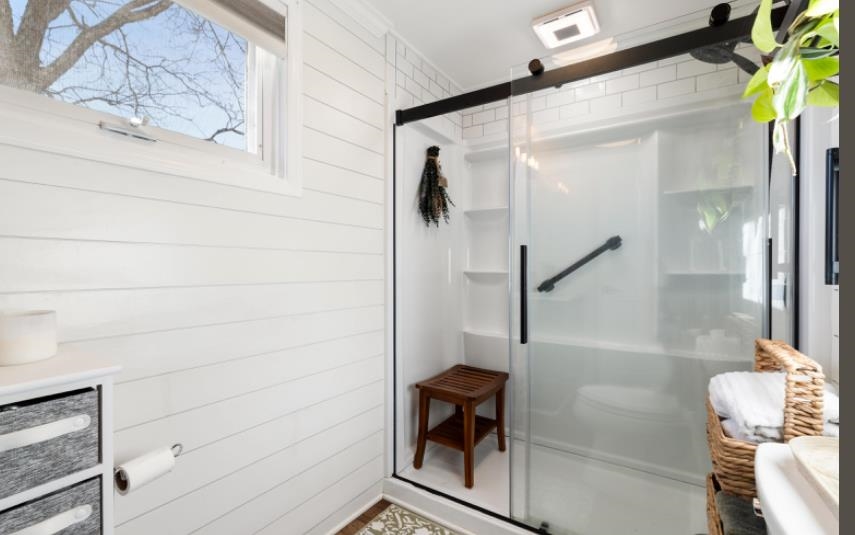 1232 Poff School Road