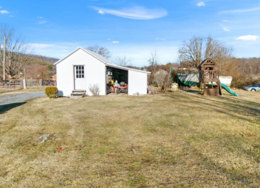 1232 Poff School Road