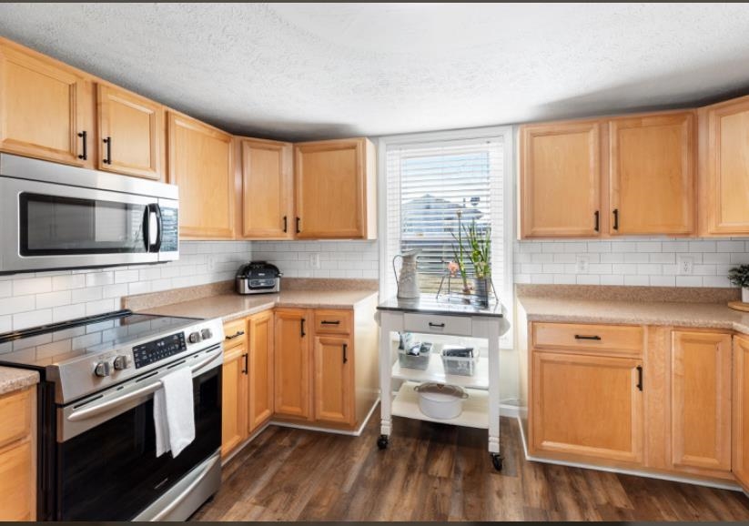 1232 Poff School Road