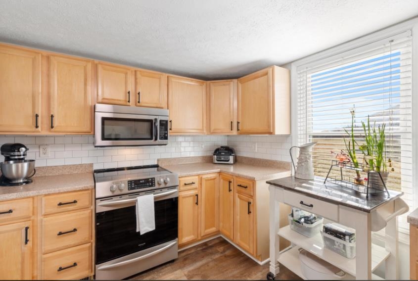 1232 Poff School Road