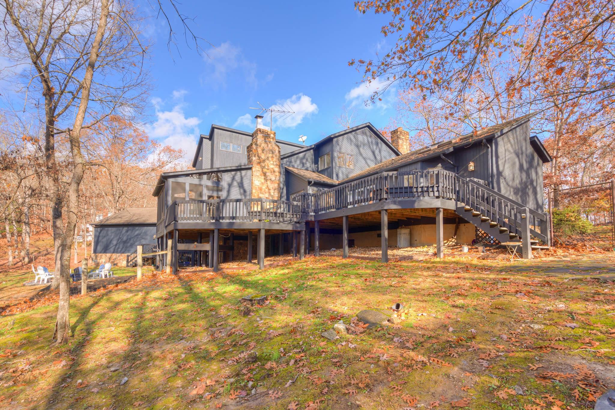 2271 Woodland Hills Drive