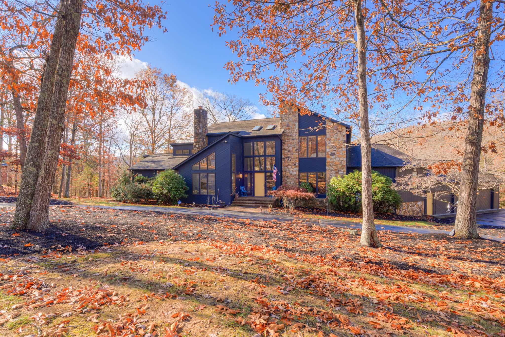2271 Woodland Hills Drive