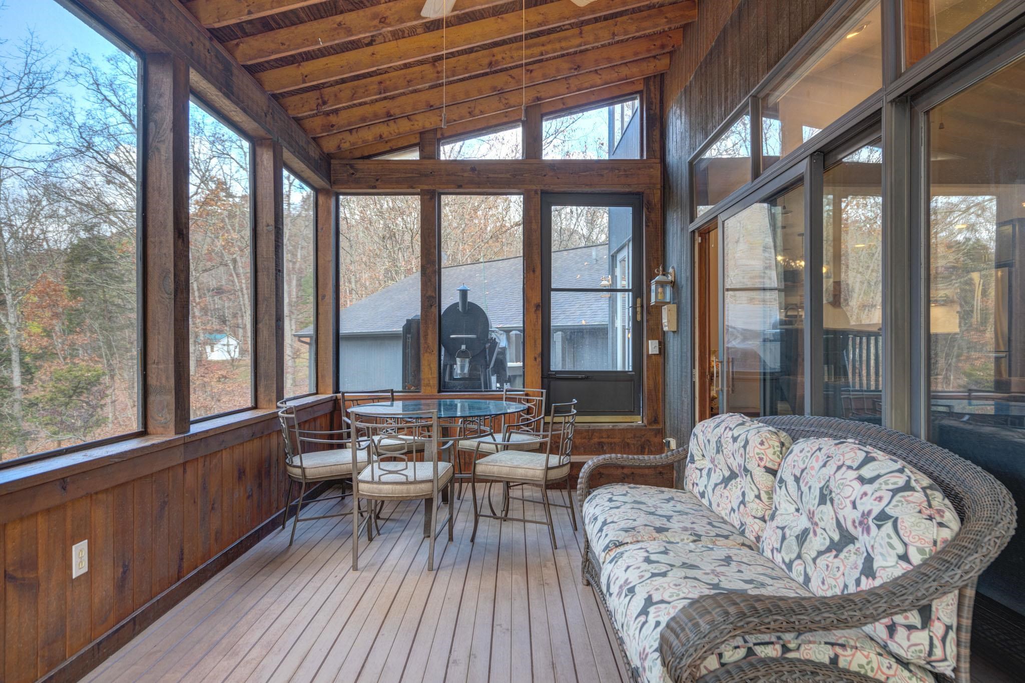 2271 Woodland Hills Drive