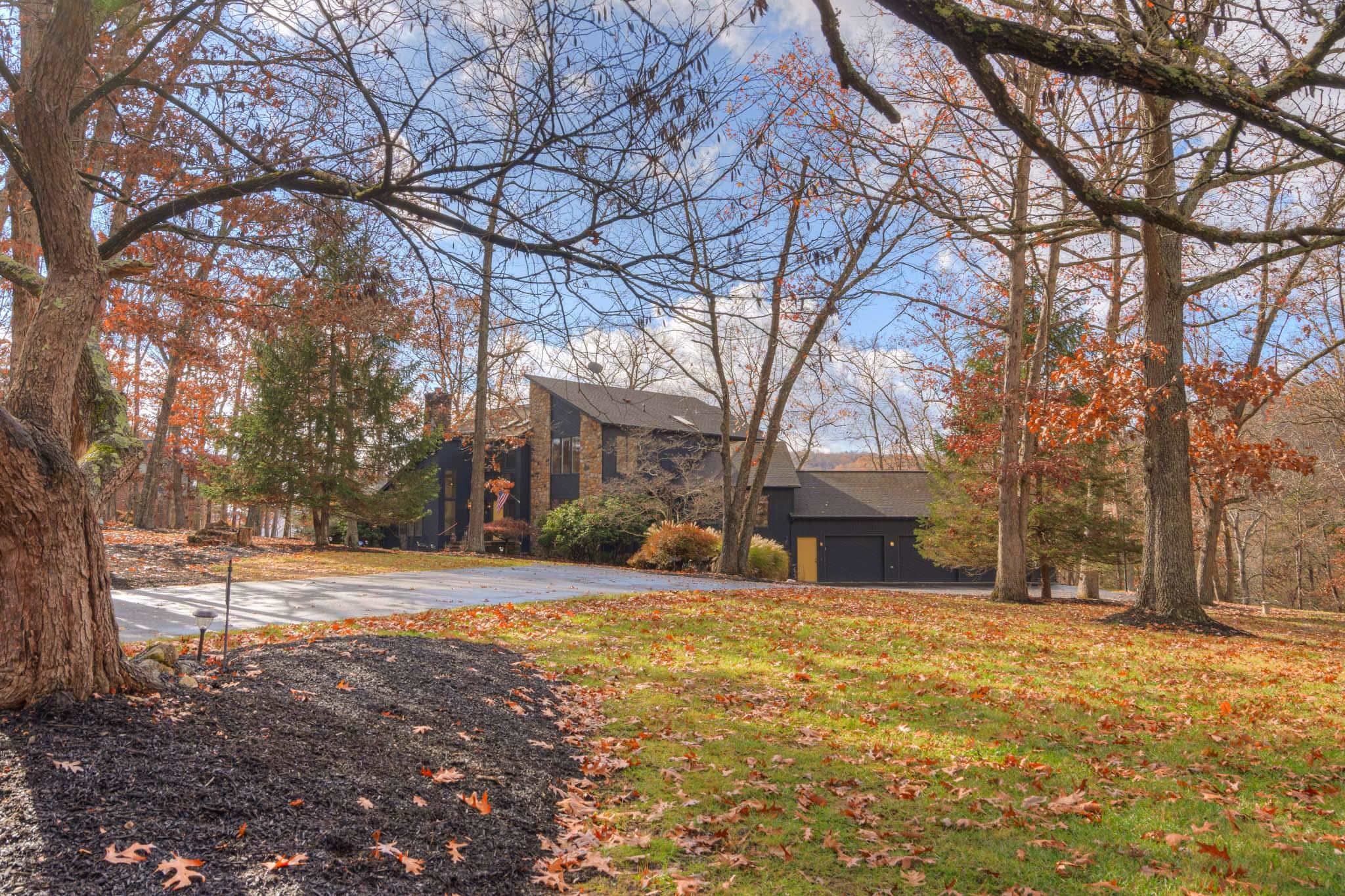2271 Woodland Hills Drive