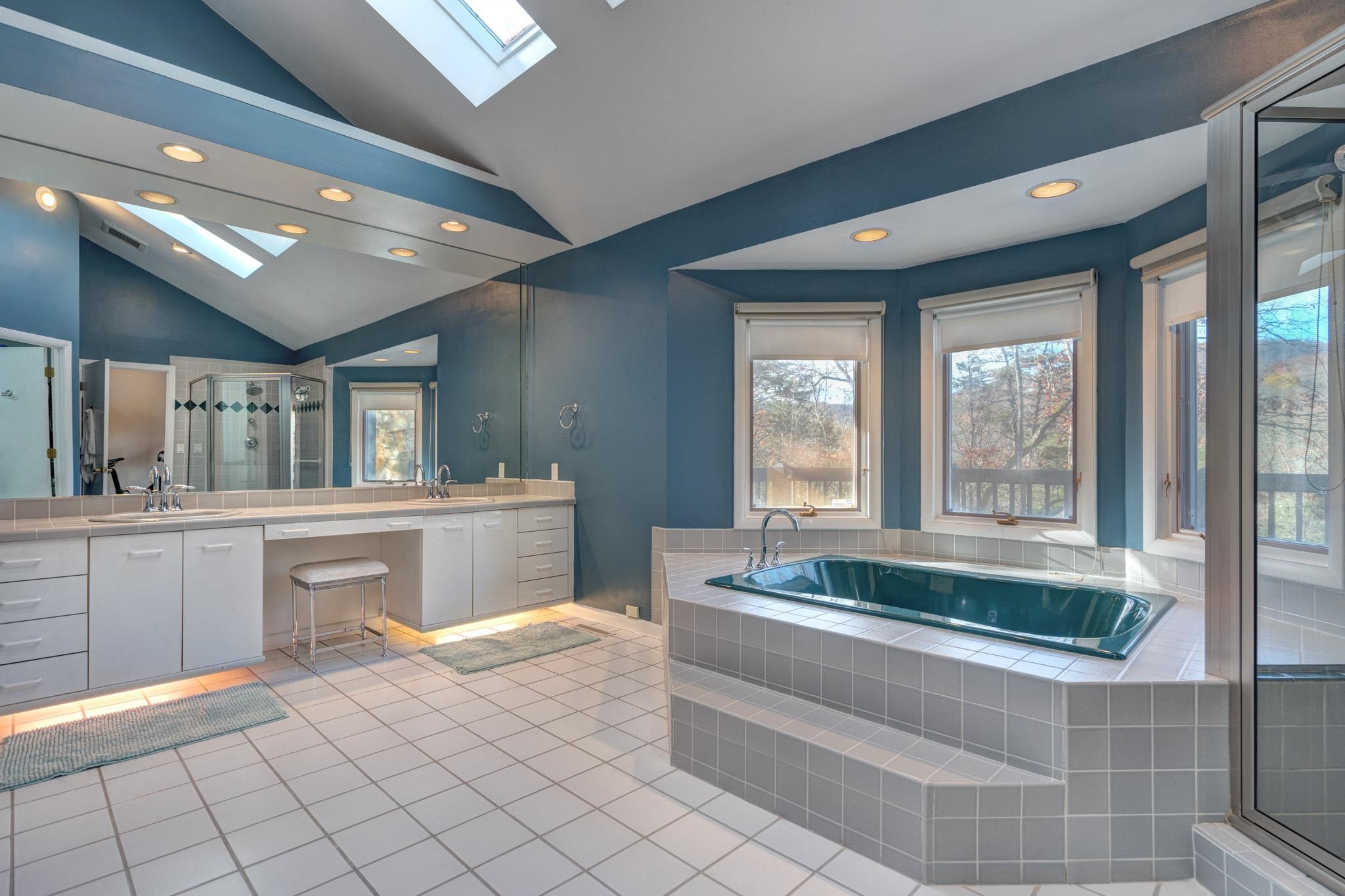2271 Woodland Hills Drive