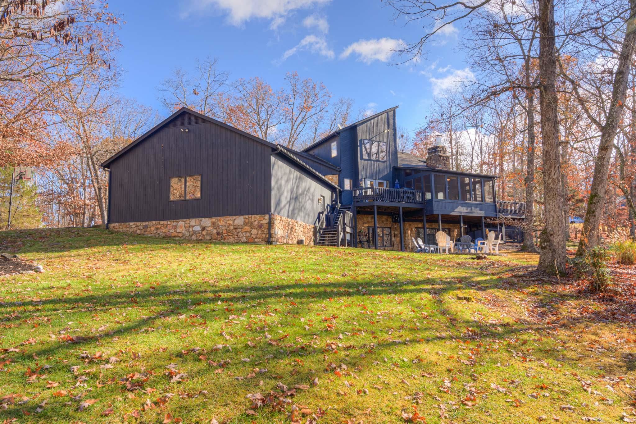 2271 Woodland Hills Drive