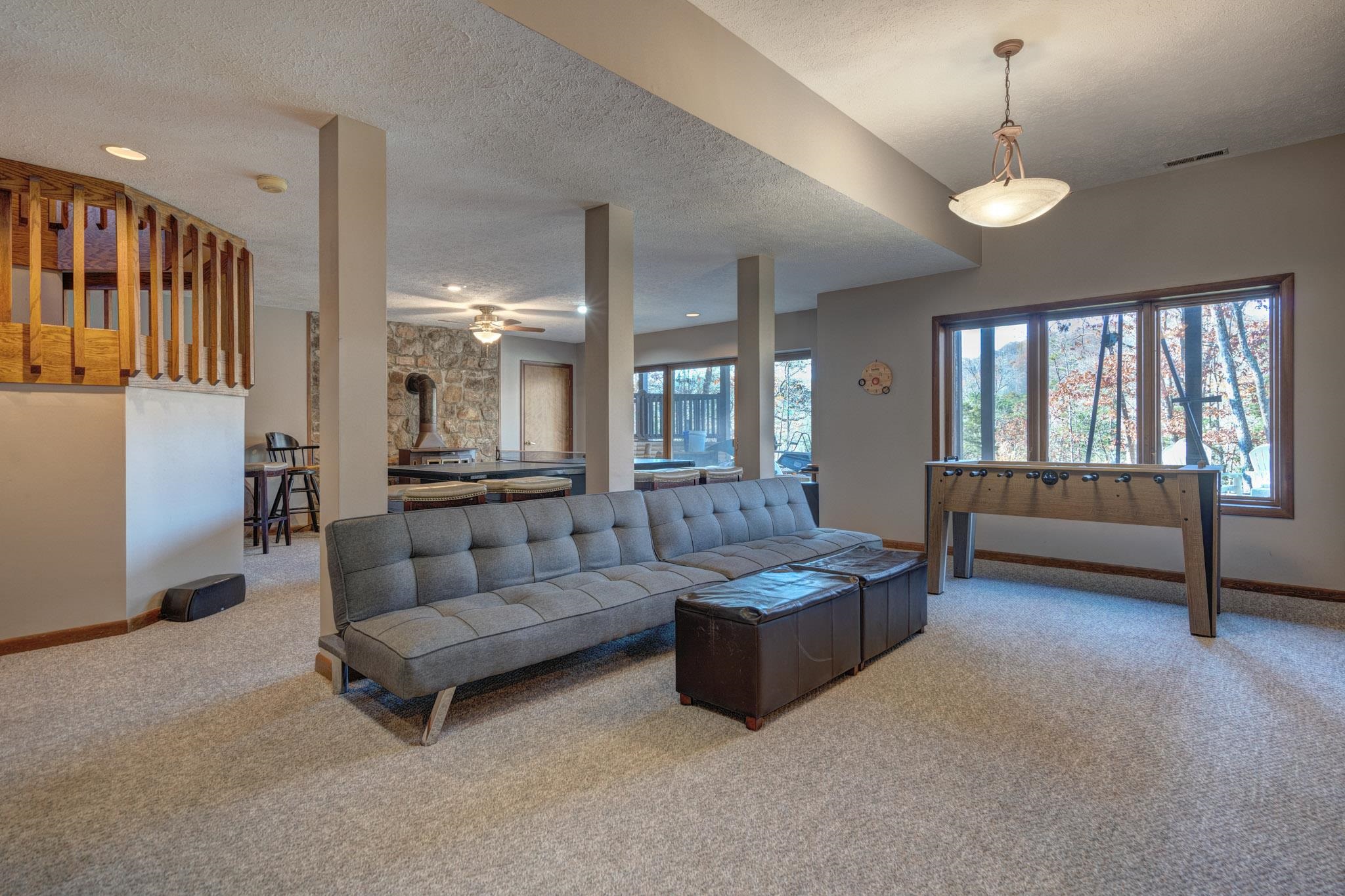 2271 Woodland Hills Drive