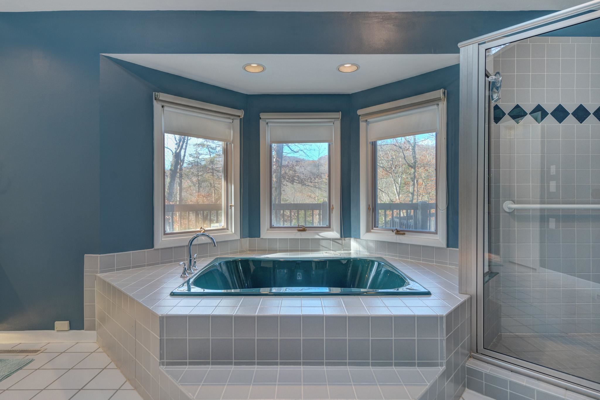 2271 Woodland Hills Drive