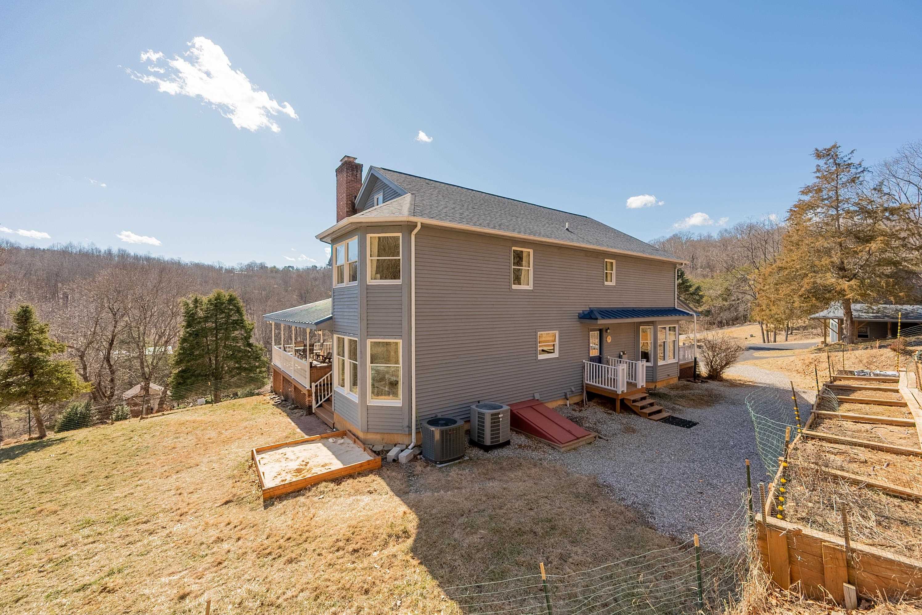 3120 Happy Hollow Road