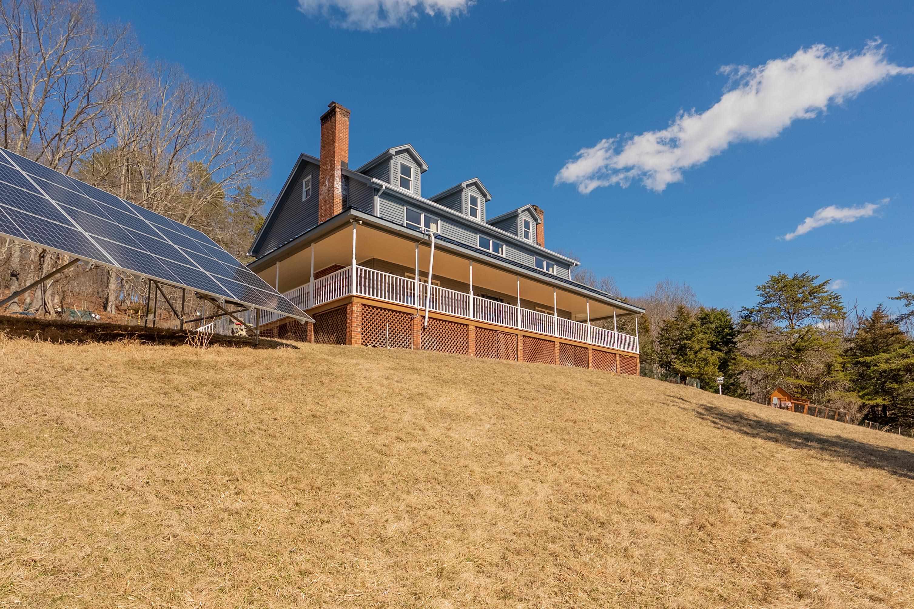 3120 Happy Hollow Road