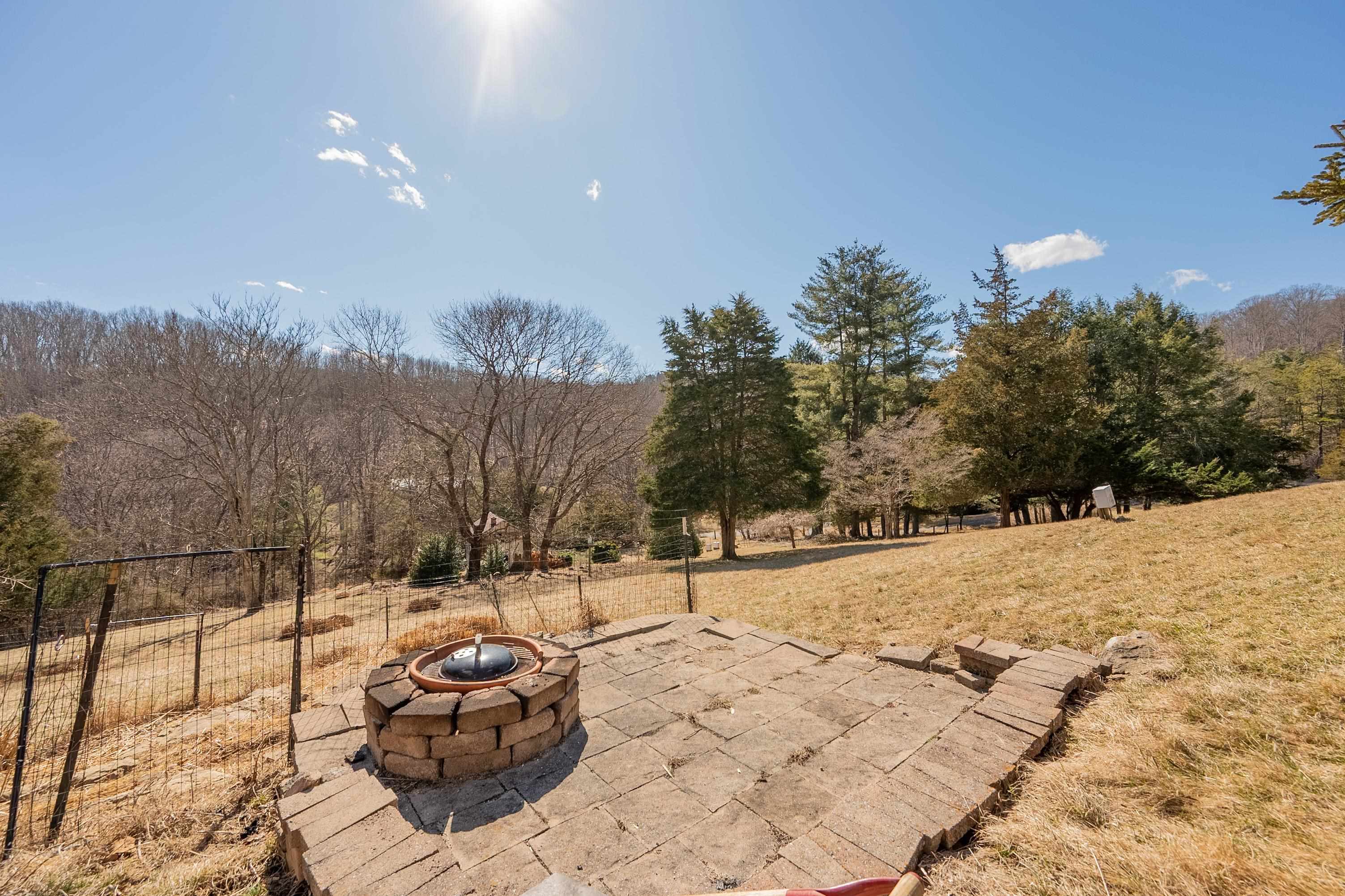 3120 Happy Hollow Road