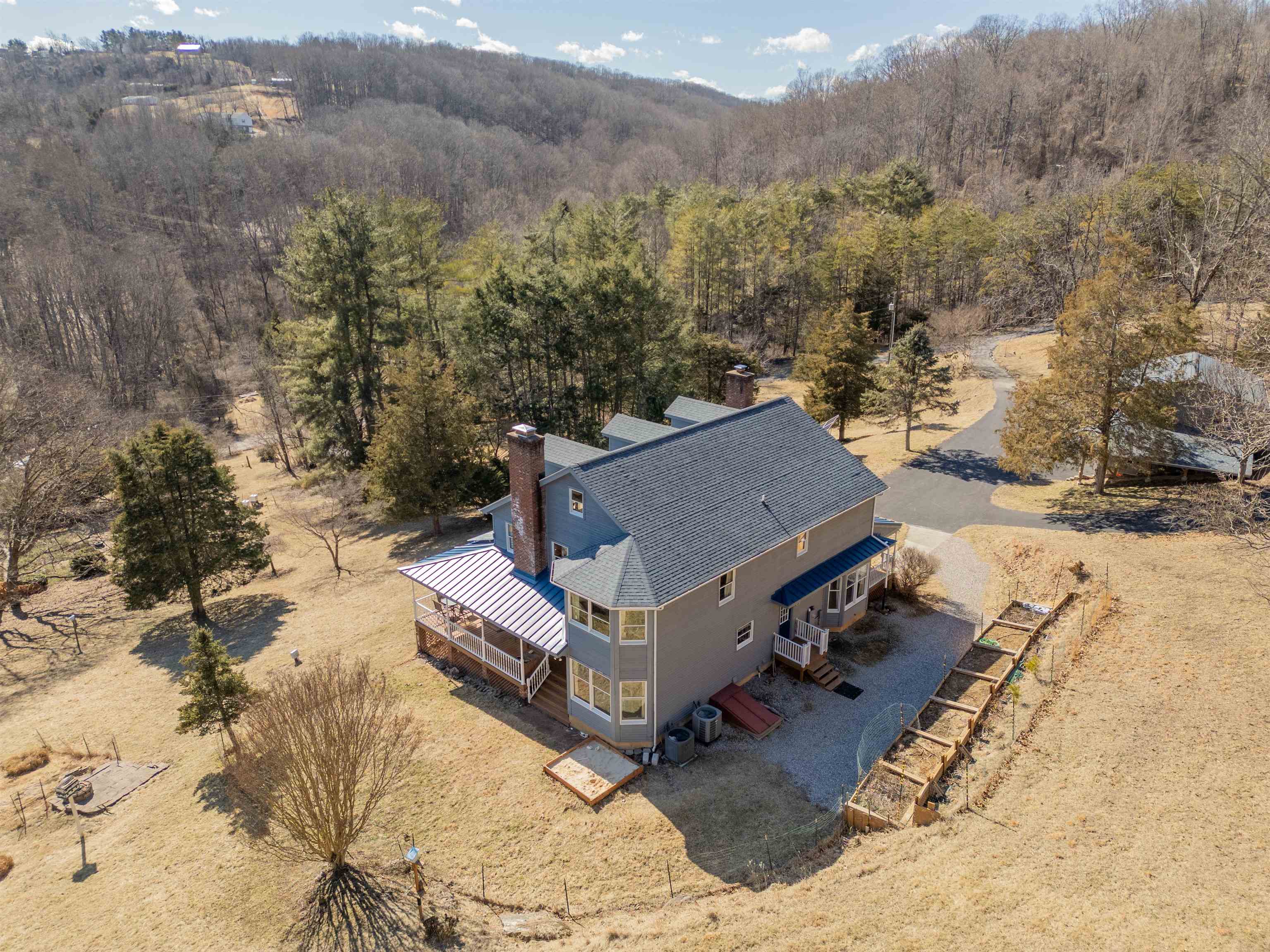 3120 Happy Hollow Road