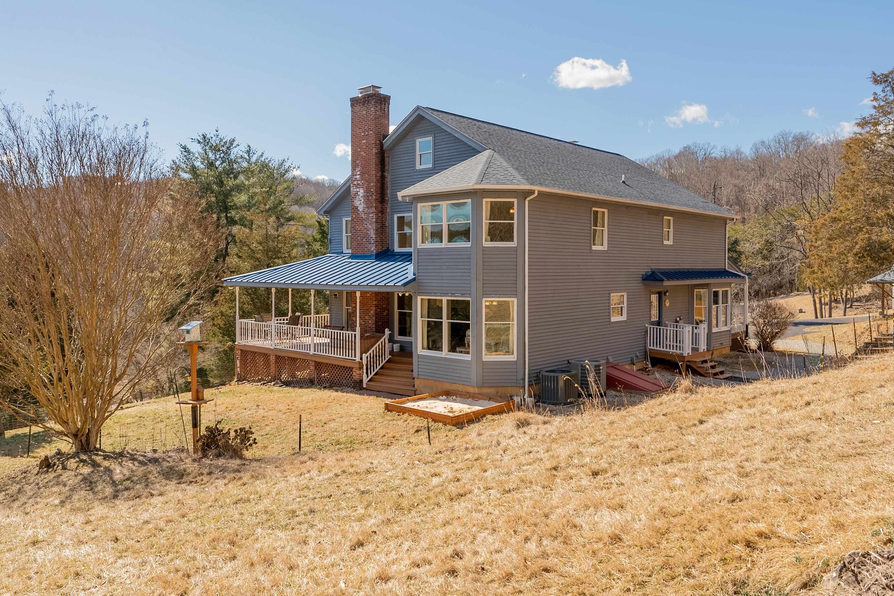 3120 Happy Hollow Road
