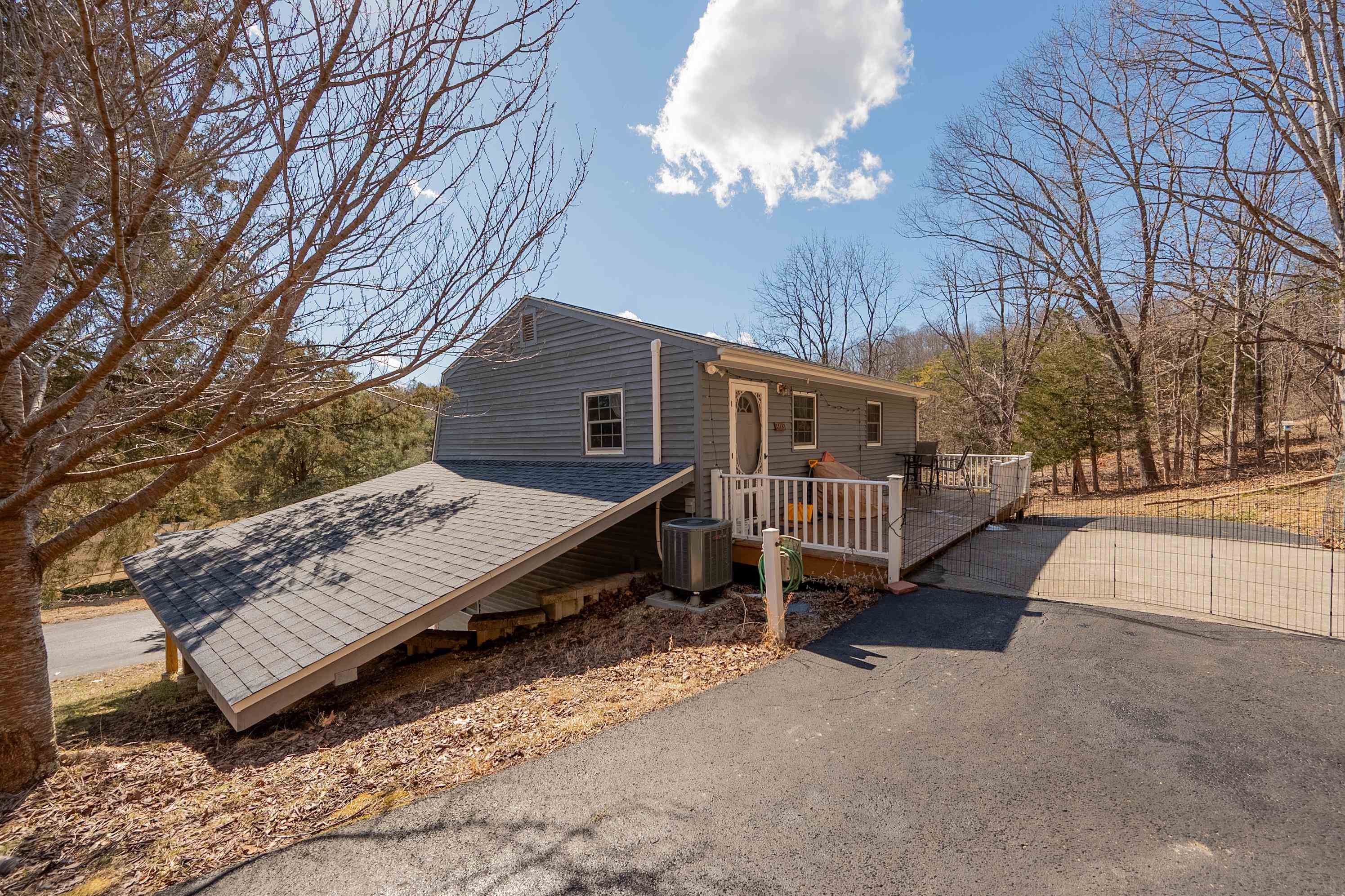 3120 Happy Hollow Road