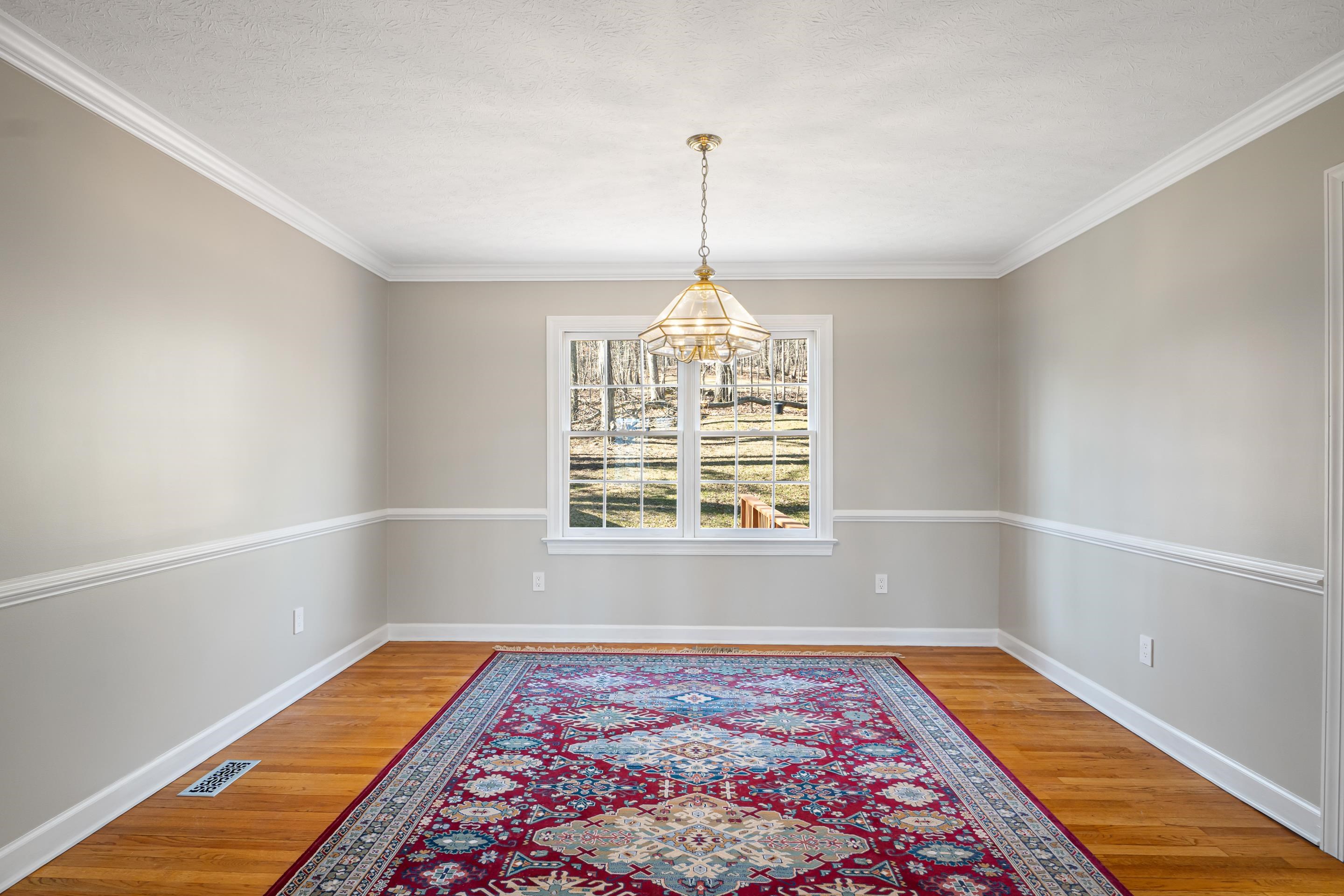 555 QUAILWOOD Drive