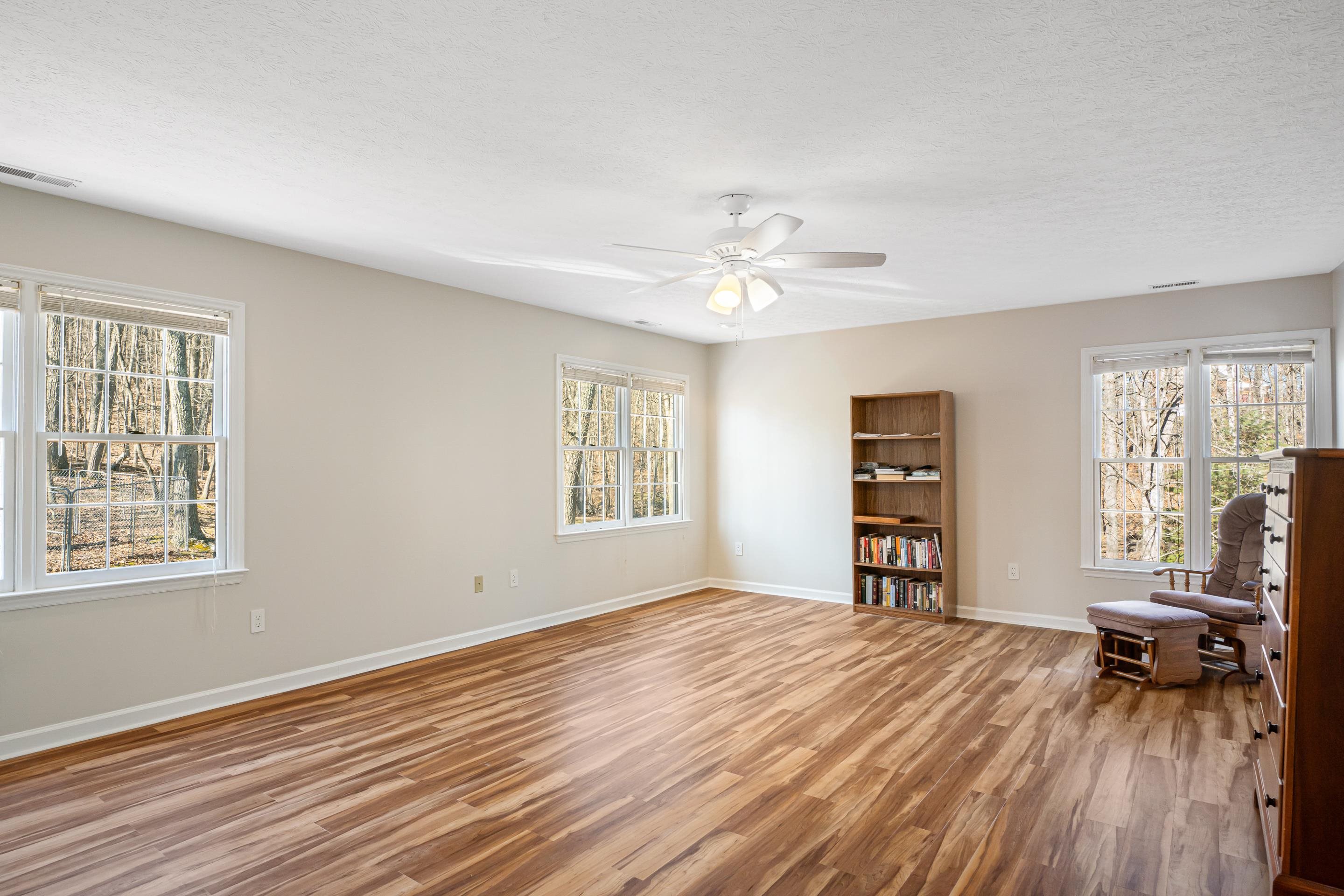 555 QUAILWOOD Drive