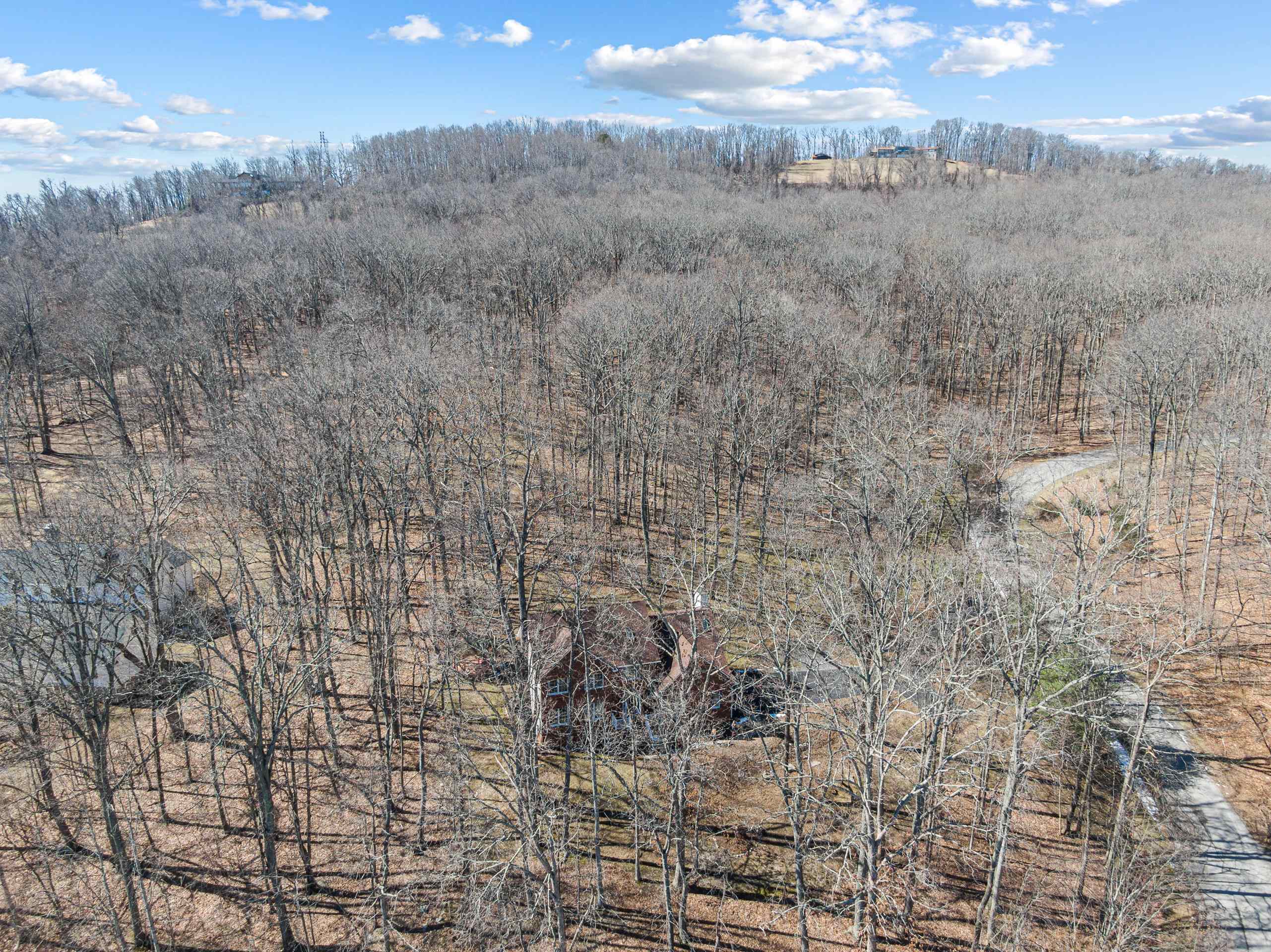 555 QUAILWOOD Drive