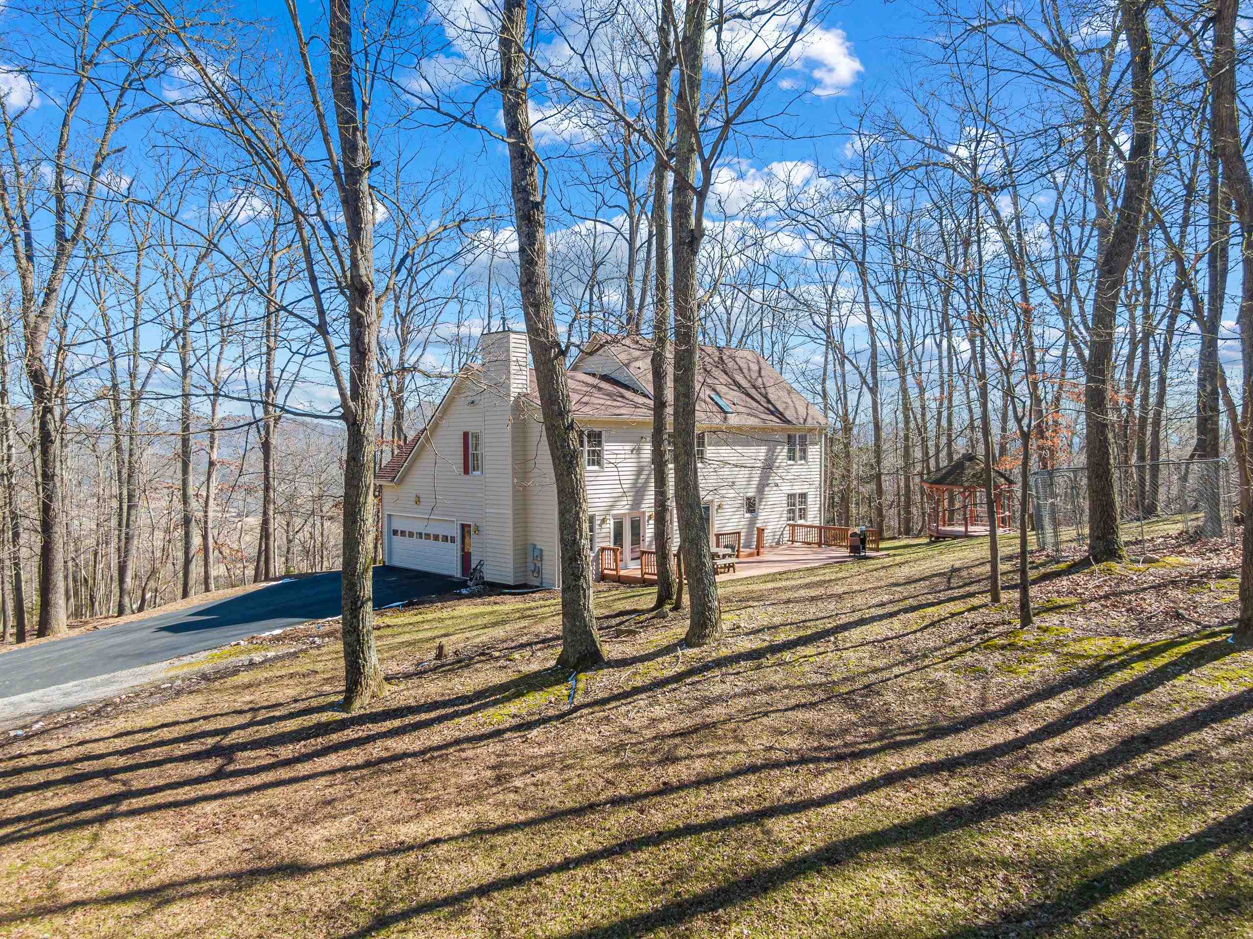 555 QUAILWOOD Drive