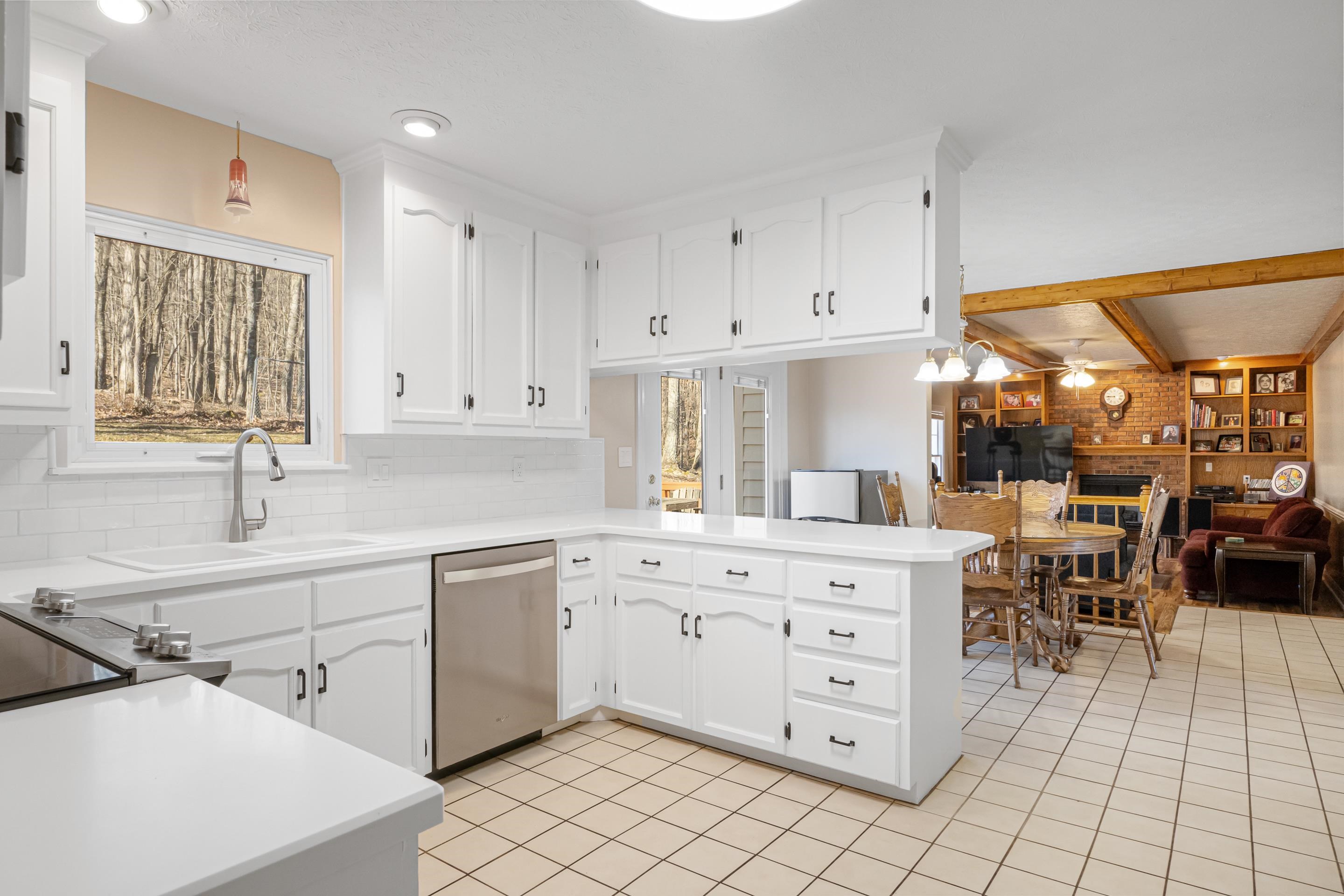 555 QUAILWOOD Drive