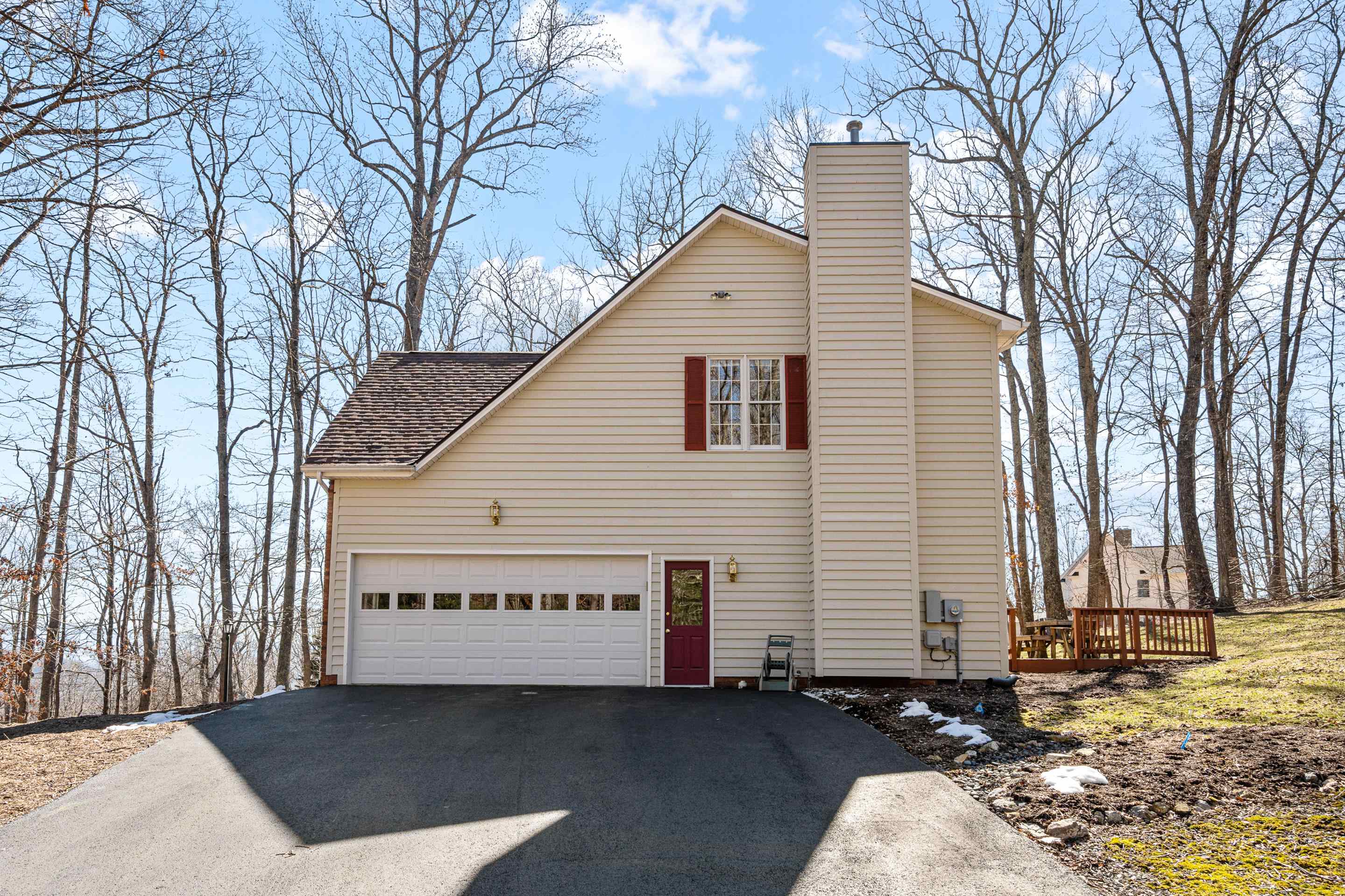 555 QUAILWOOD Drive