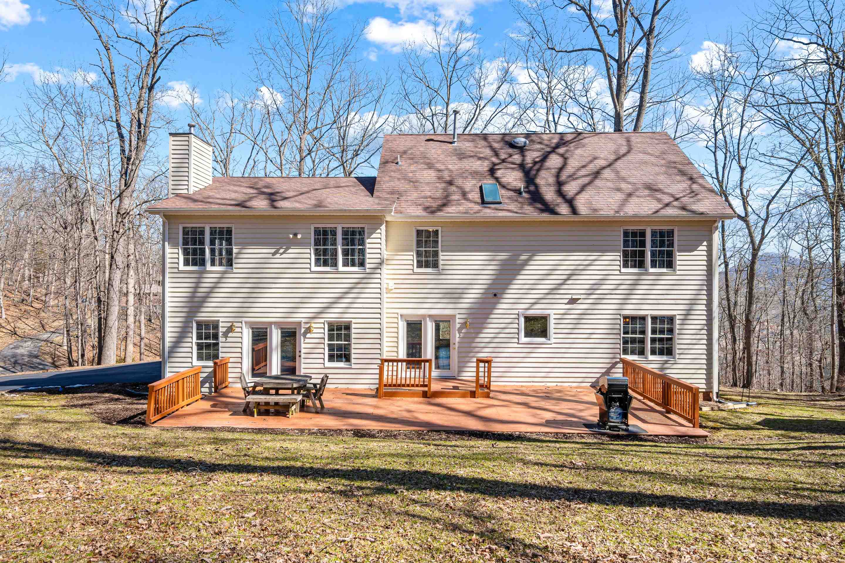 555 QUAILWOOD Drive