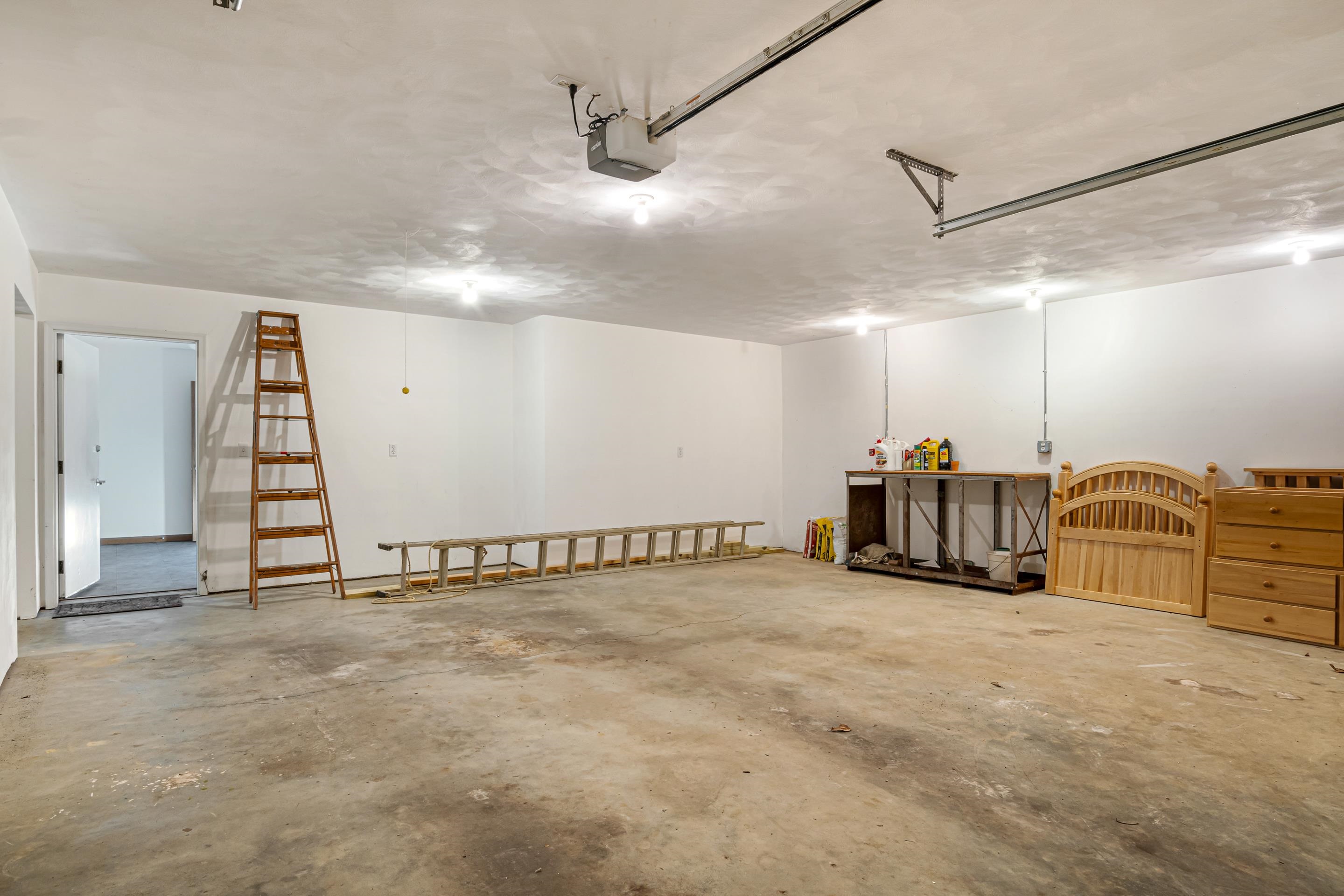 4506 W Benoit Trail
