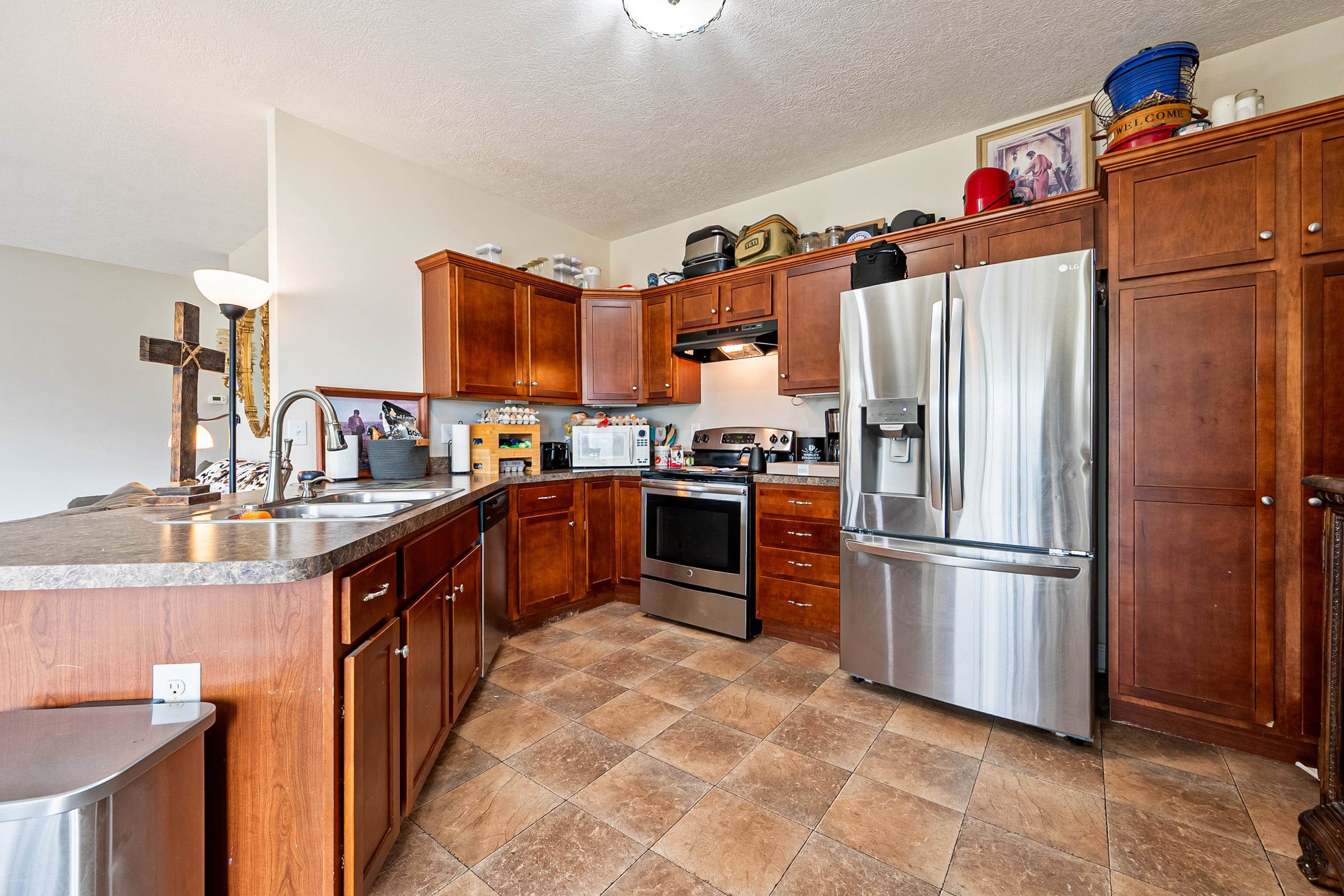 285 EASY Street