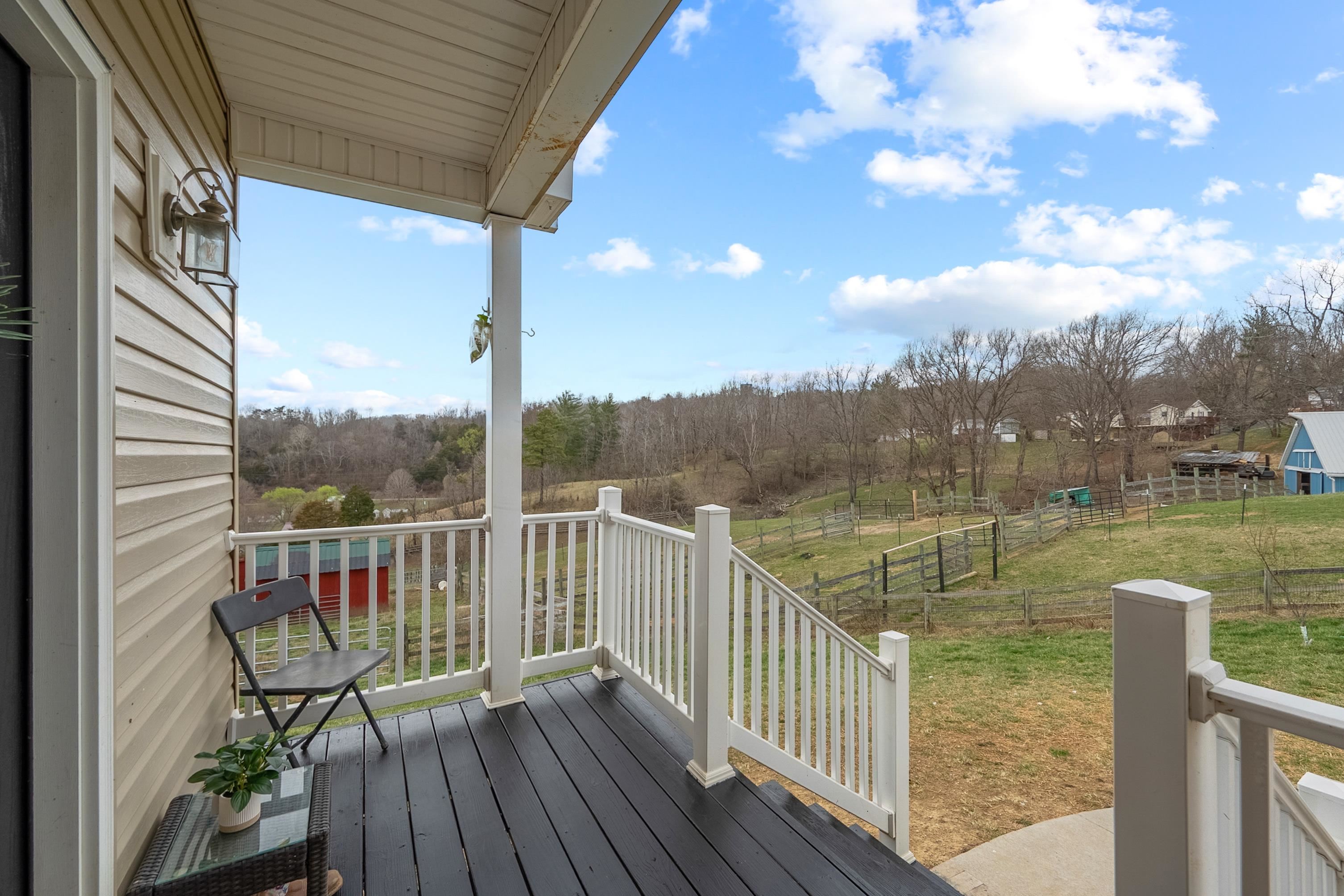 285 EASY Street