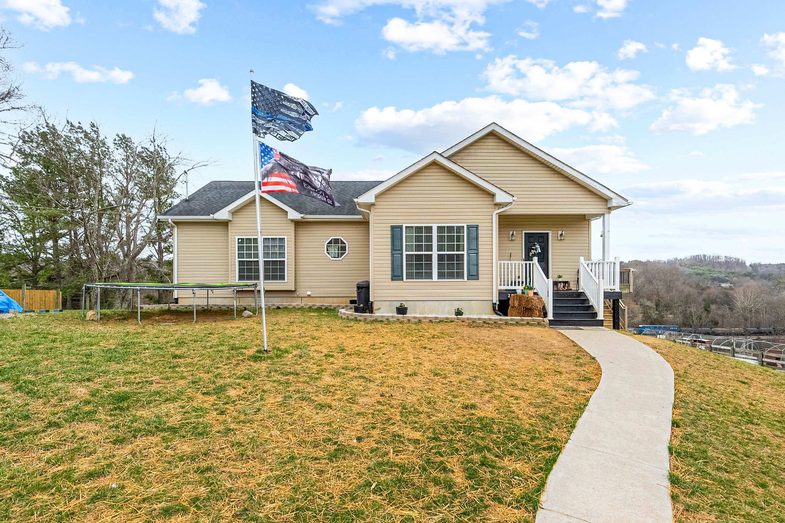 285 EASY Street