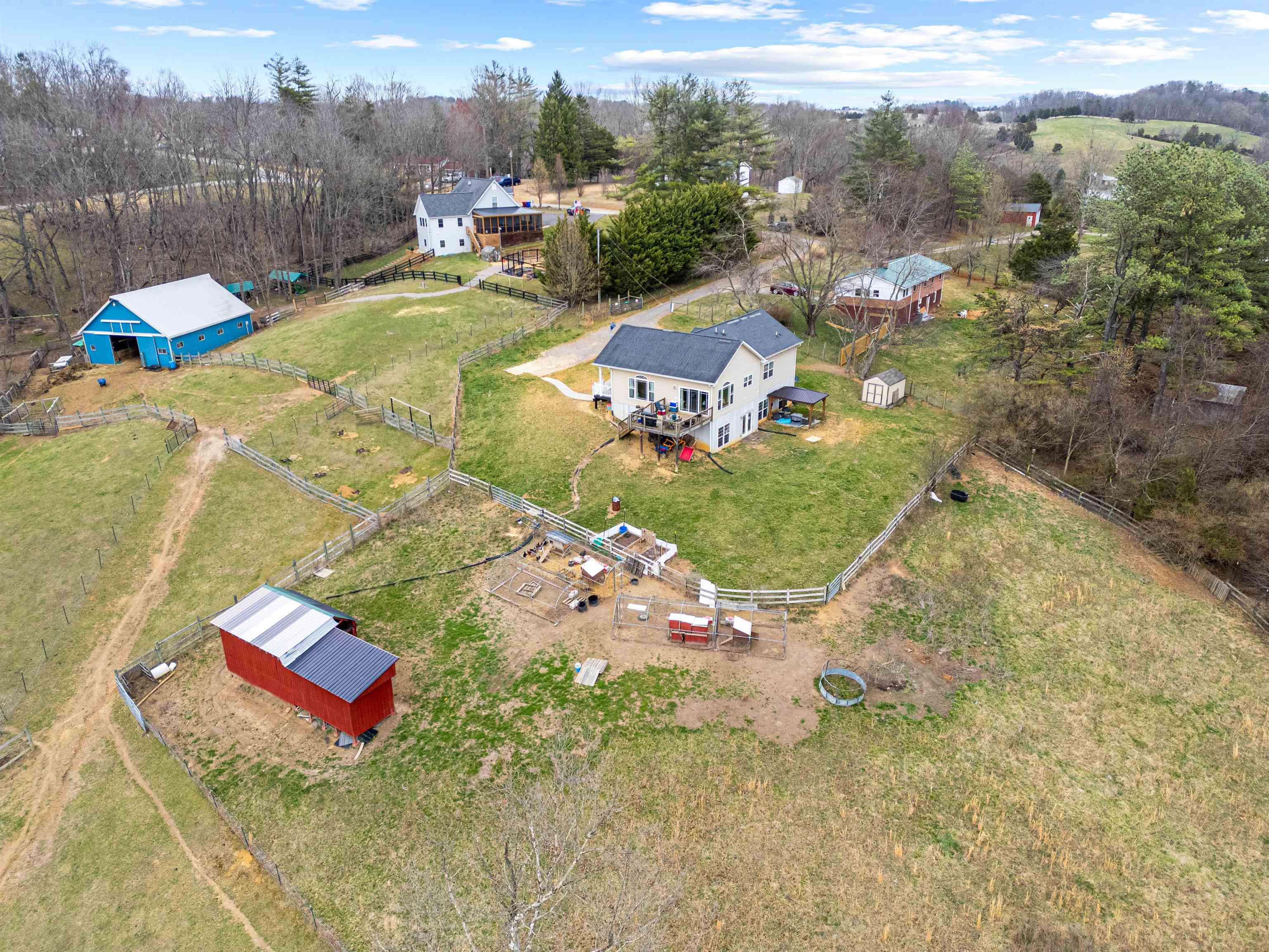 285 EASY Street