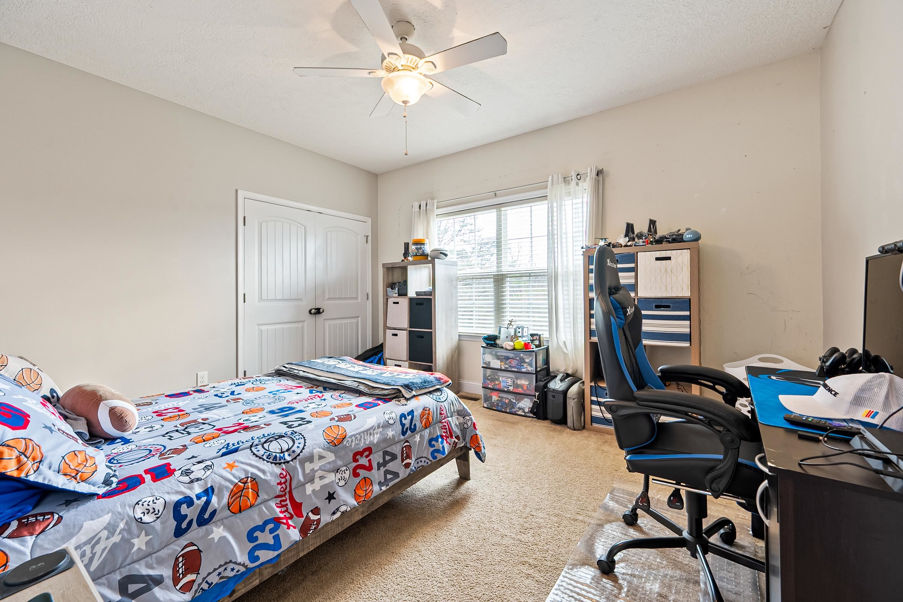 285 EASY Street