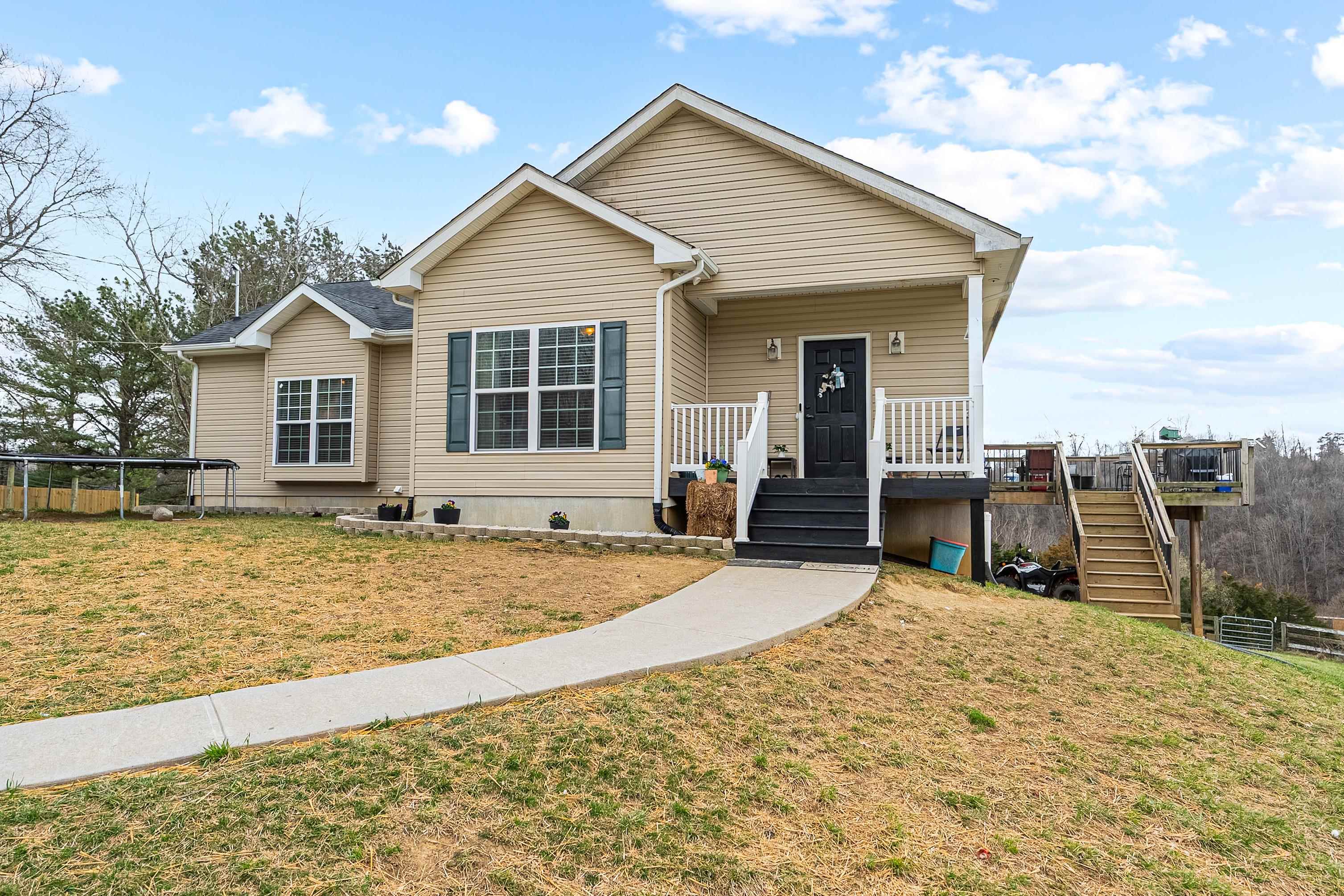 285 EASY Street