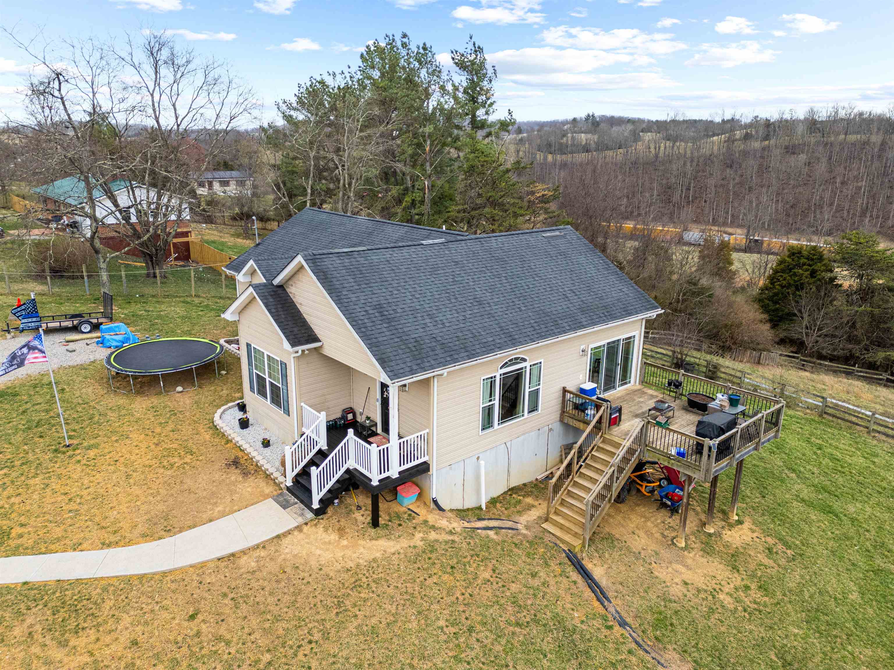 285 EASY Street