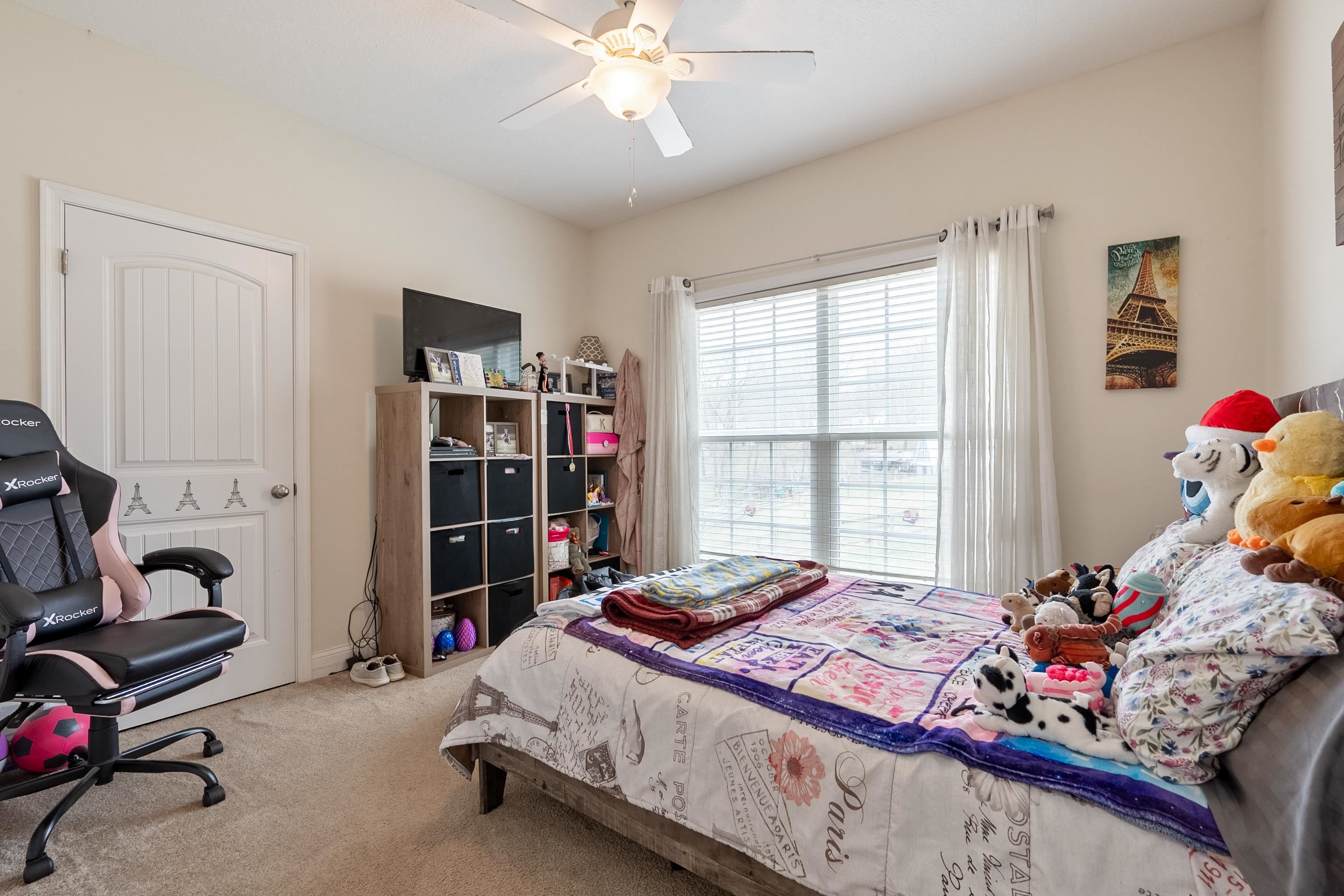 285 EASY Street