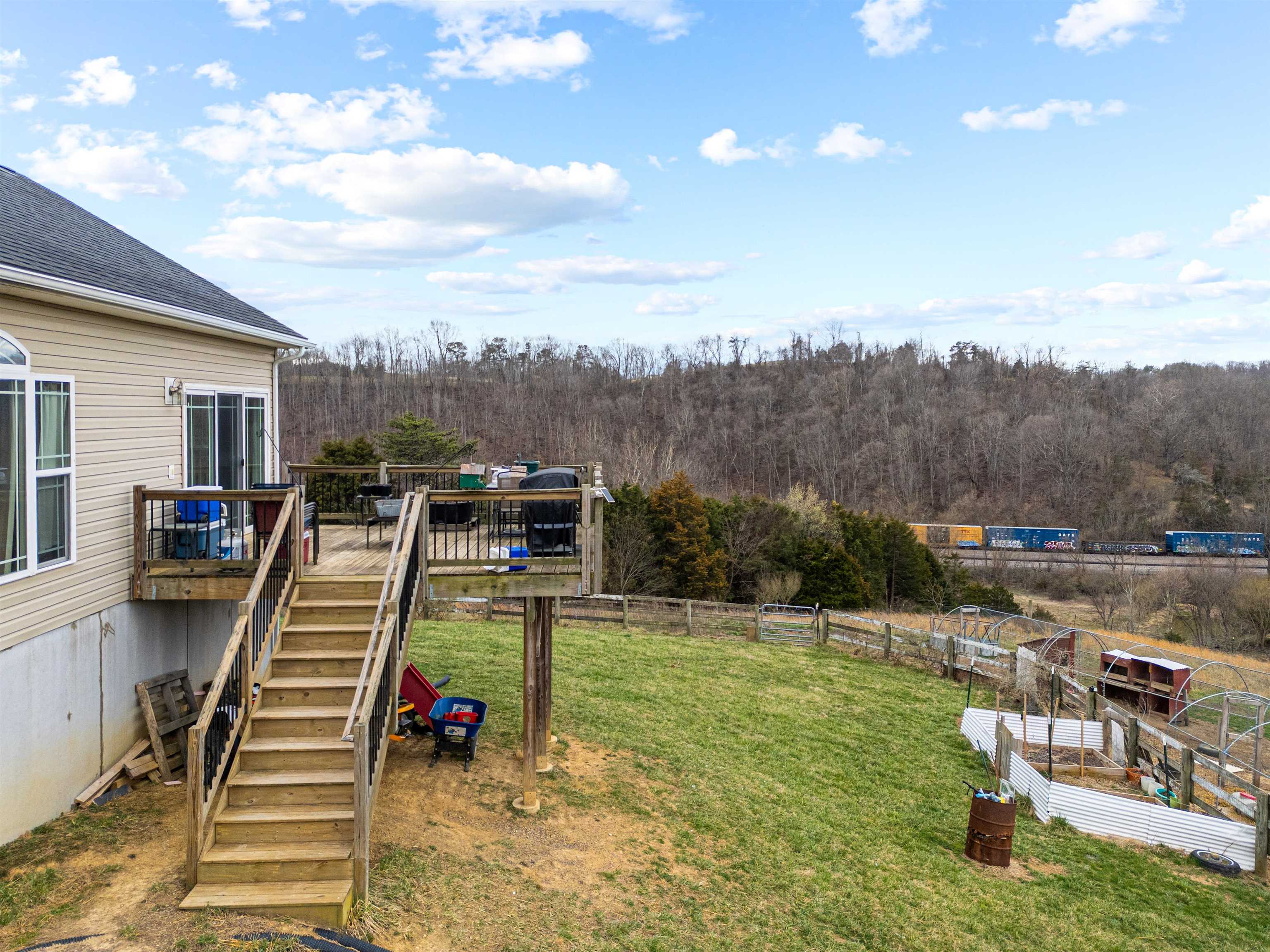 285 EASY Street
