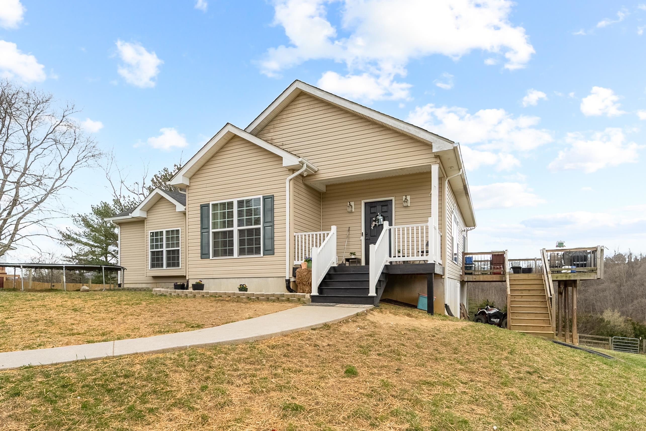 285 EASY Street