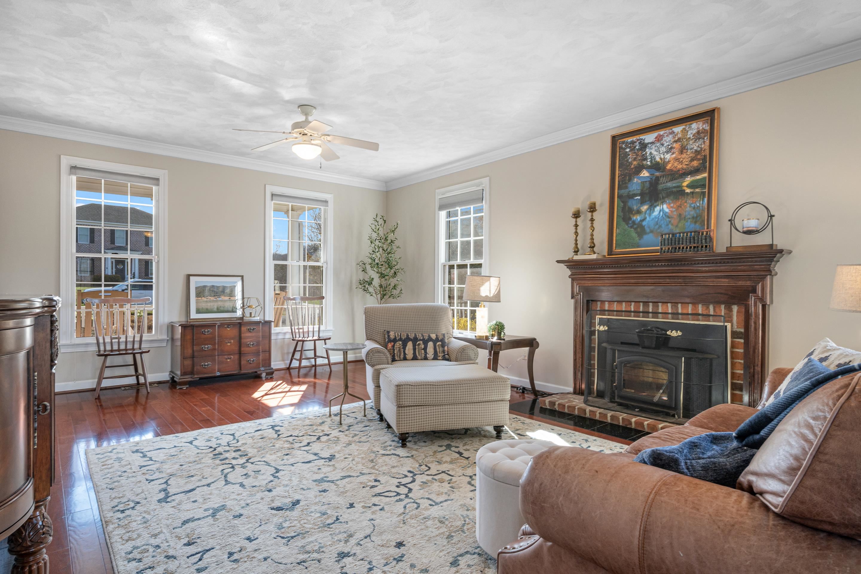 1745 Mountainside Drive