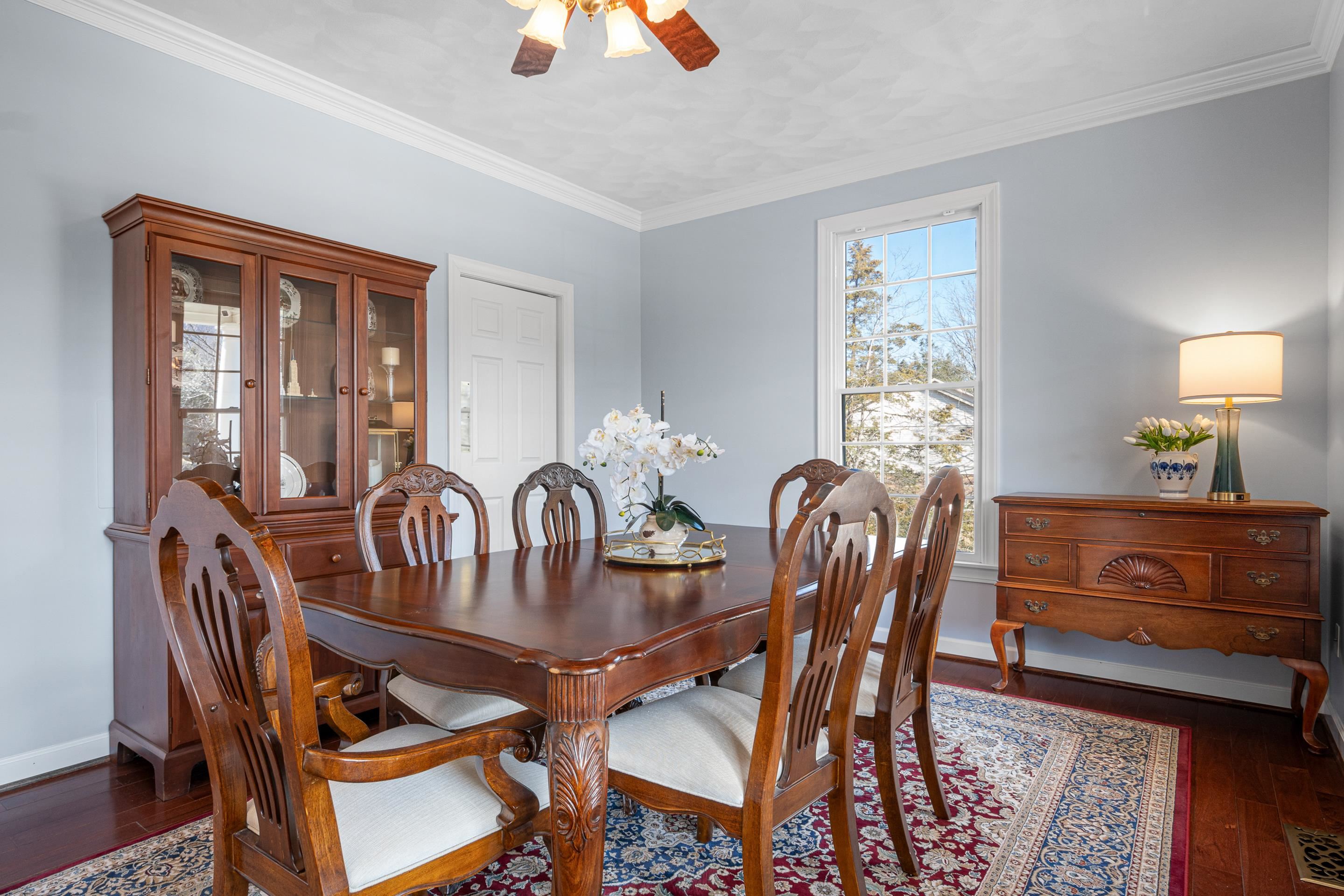 1745 Mountainside Drive