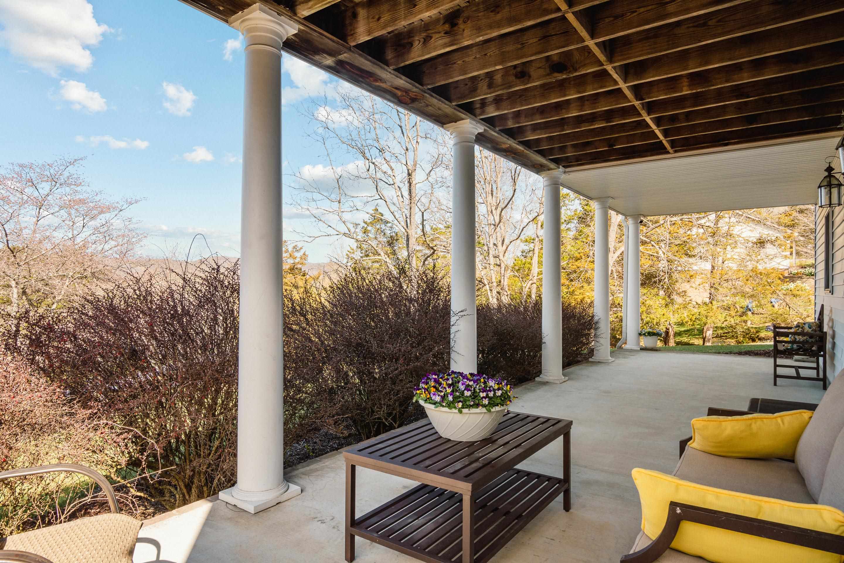 1745 Mountainside Drive