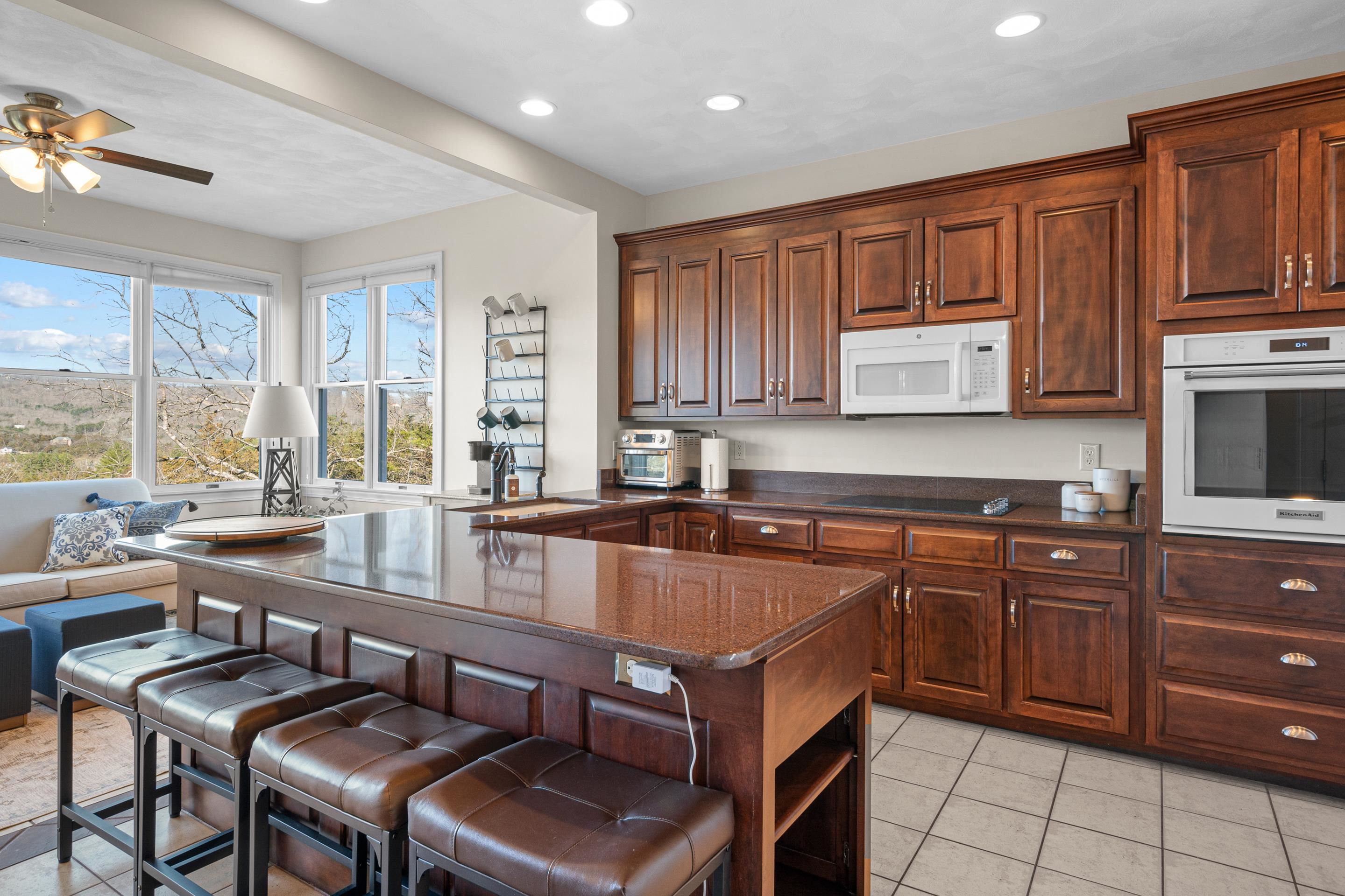 1745 Mountainside Drive