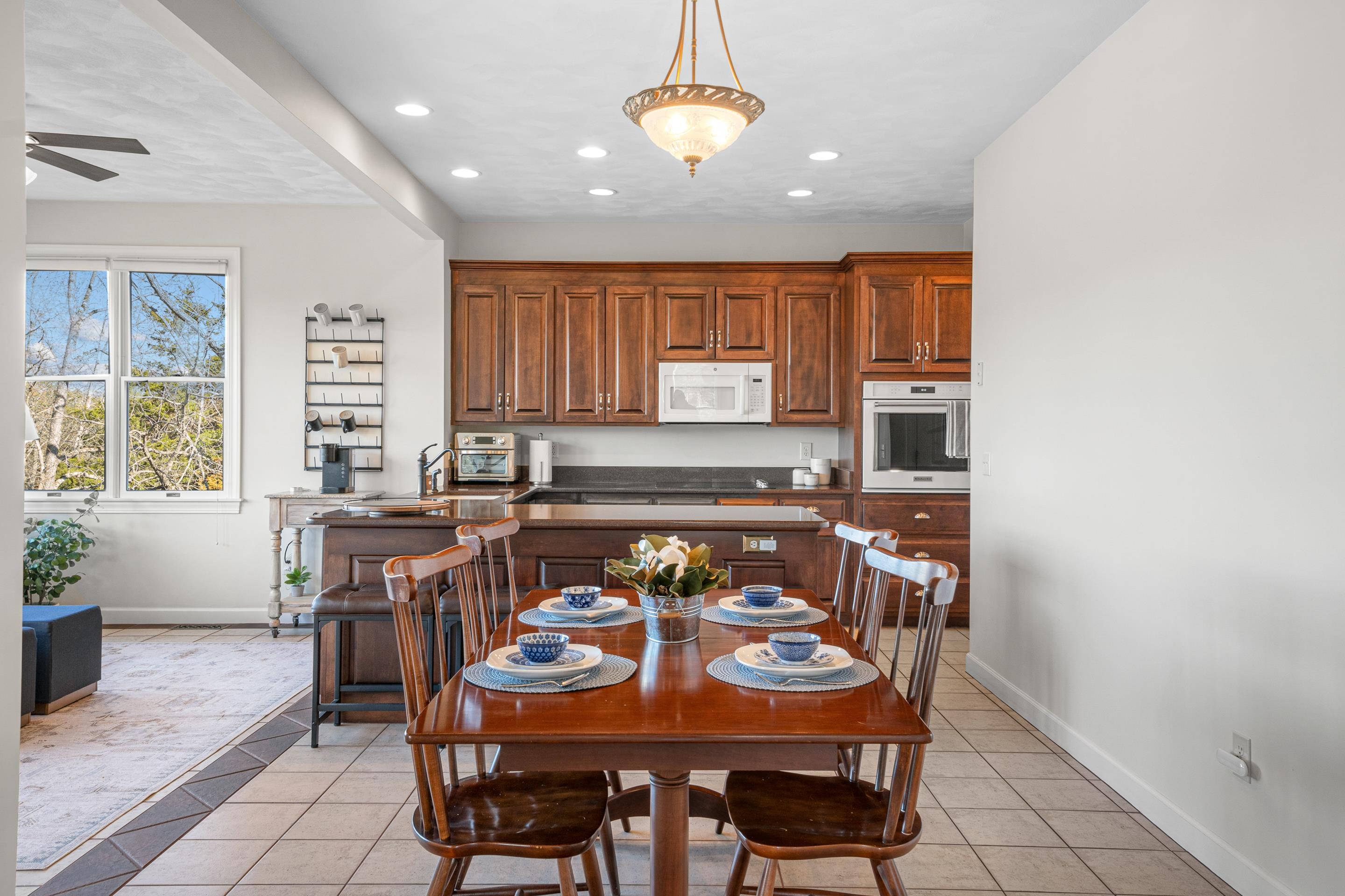 1745 Mountainside Drive