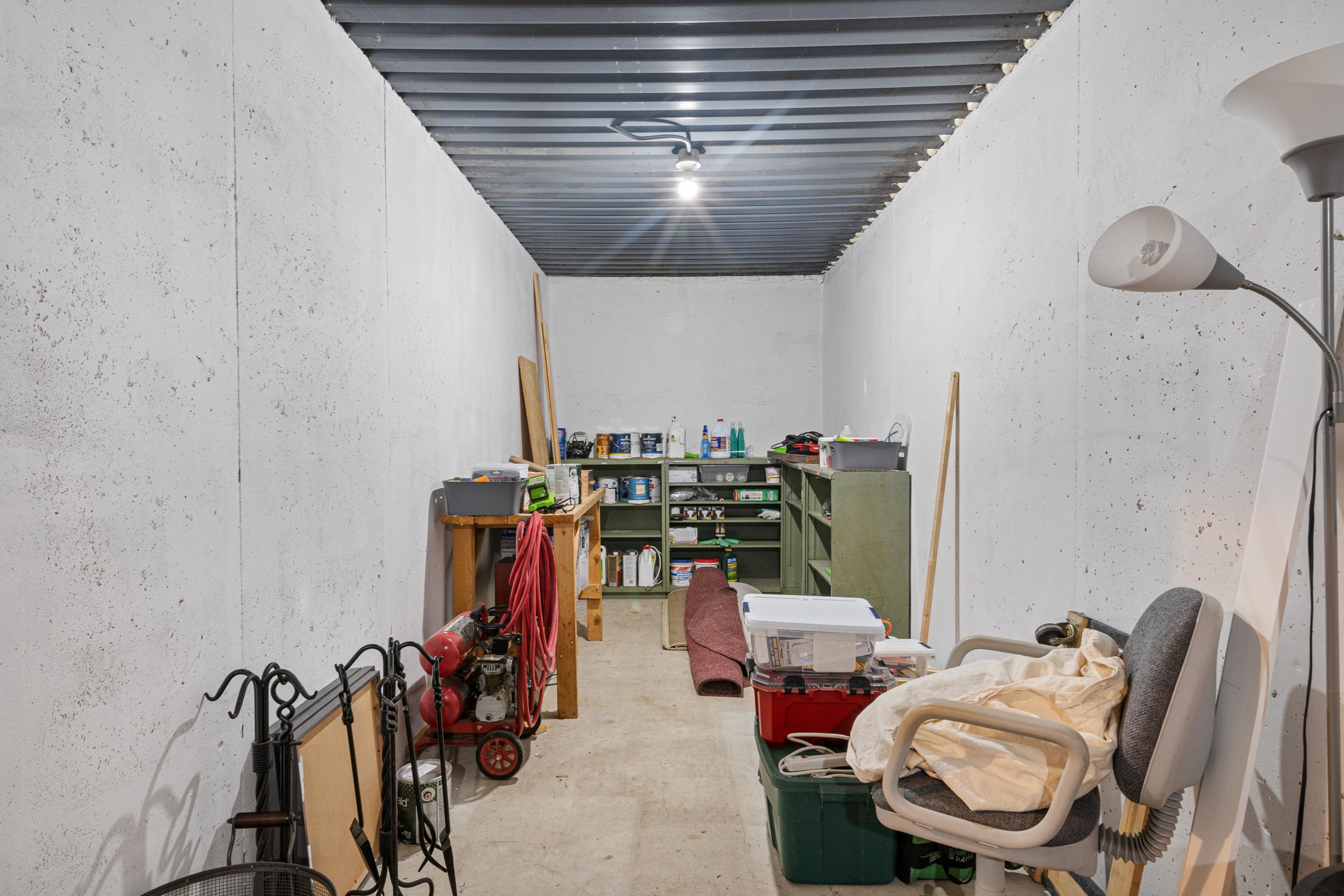 1745 Mountainside Drive