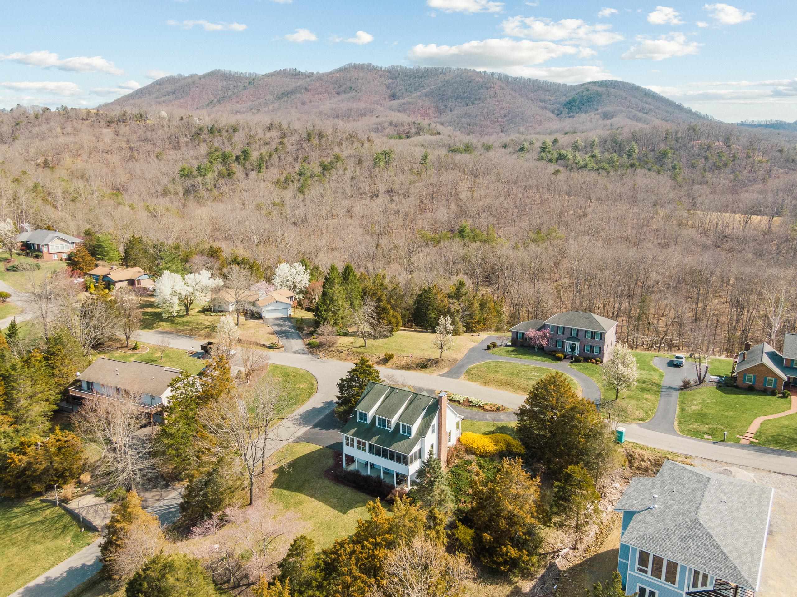 1745 Mountainside Drive